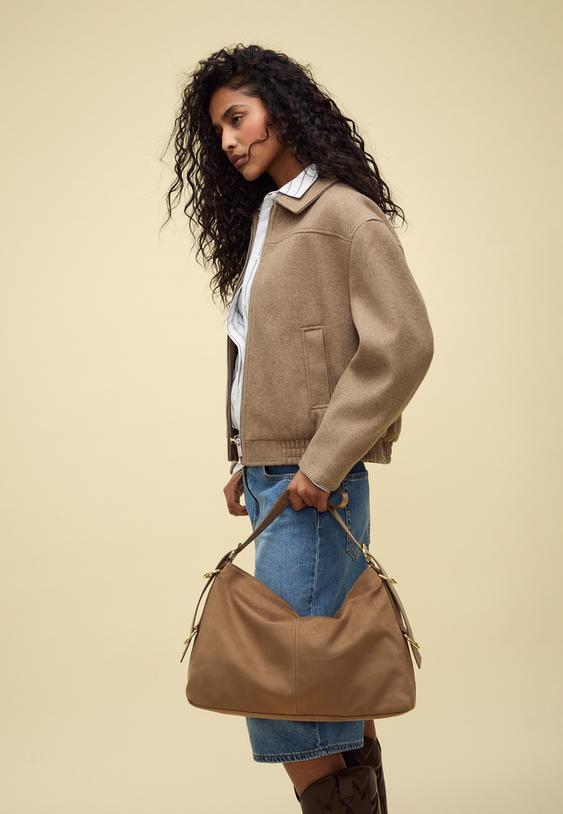 shoulder bag with rings