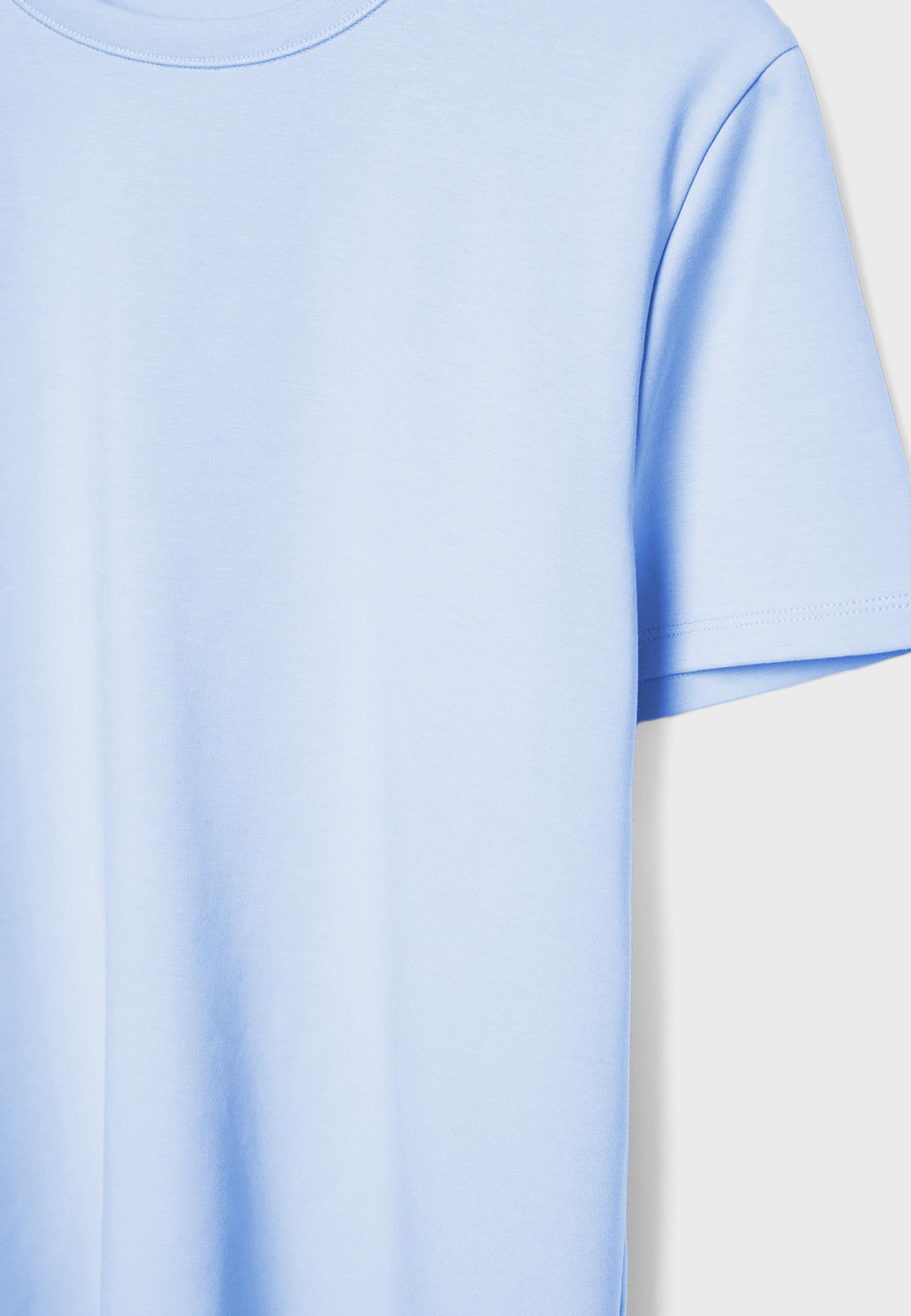 Yumuşak dokunuşlu regular basic tişört