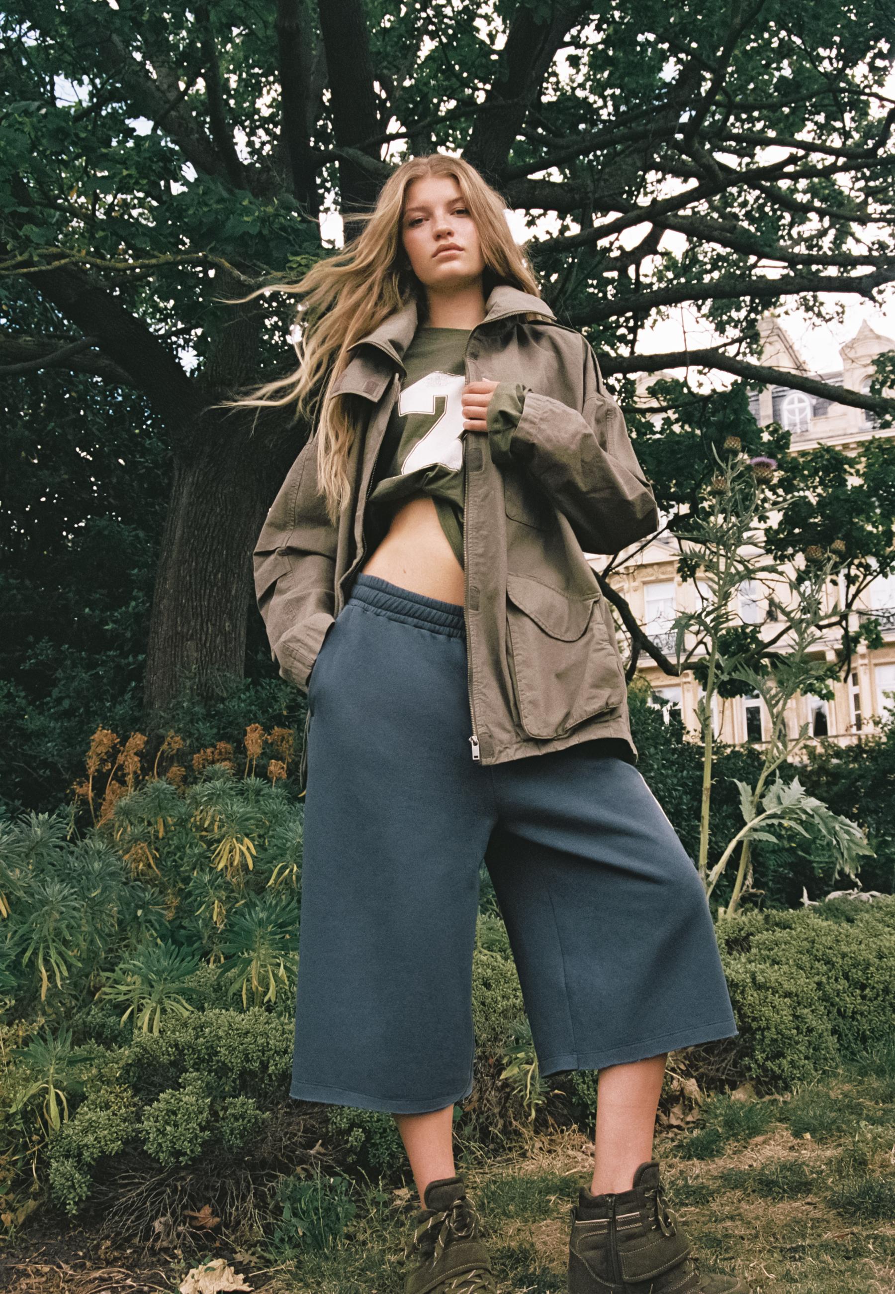 Side-stripe fleece Bermuda shorts — Dark grey