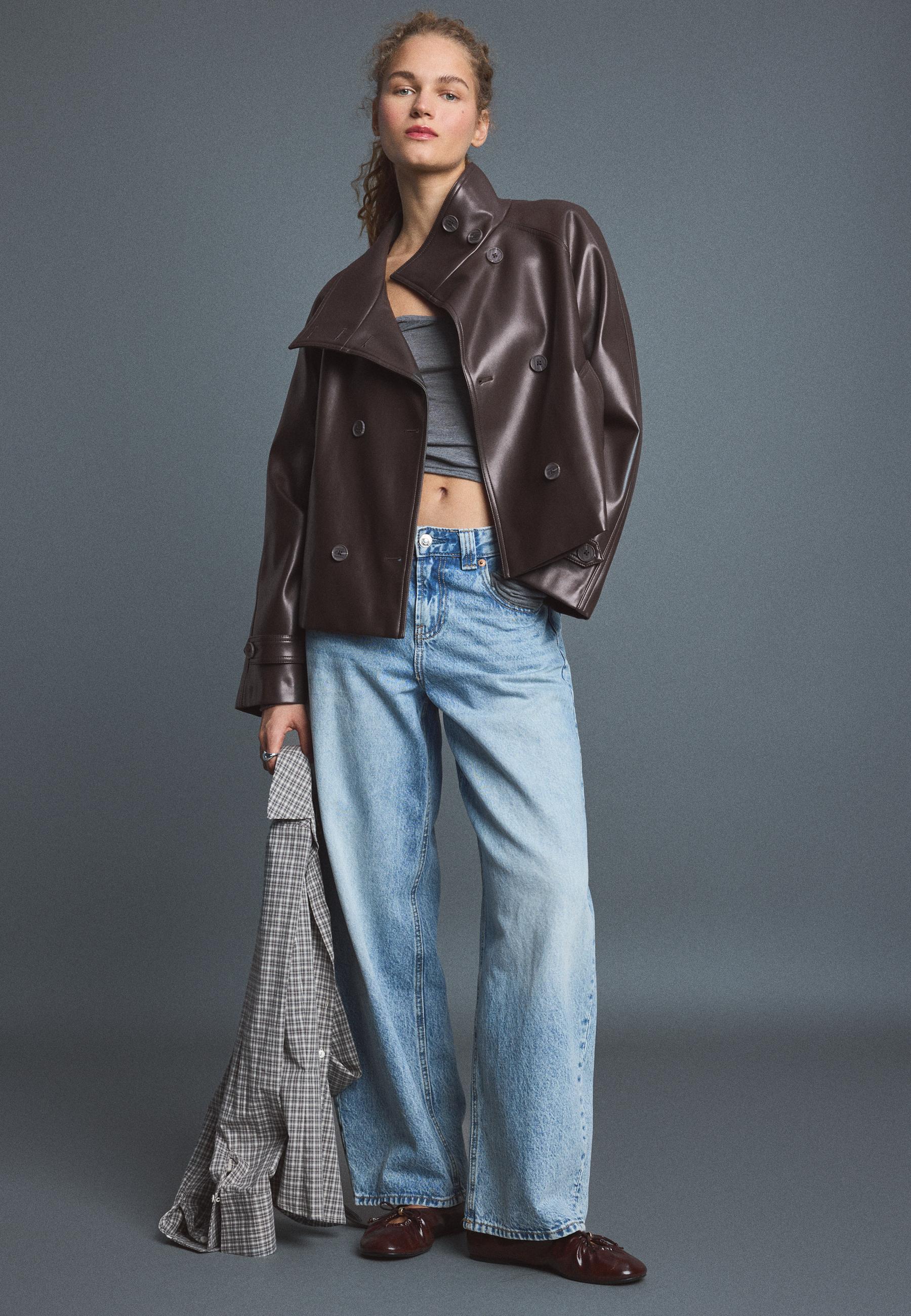 Stradivarius Κοντή Καμπαρντίνα Με Όψη Δέρματος Ανθρακί M
