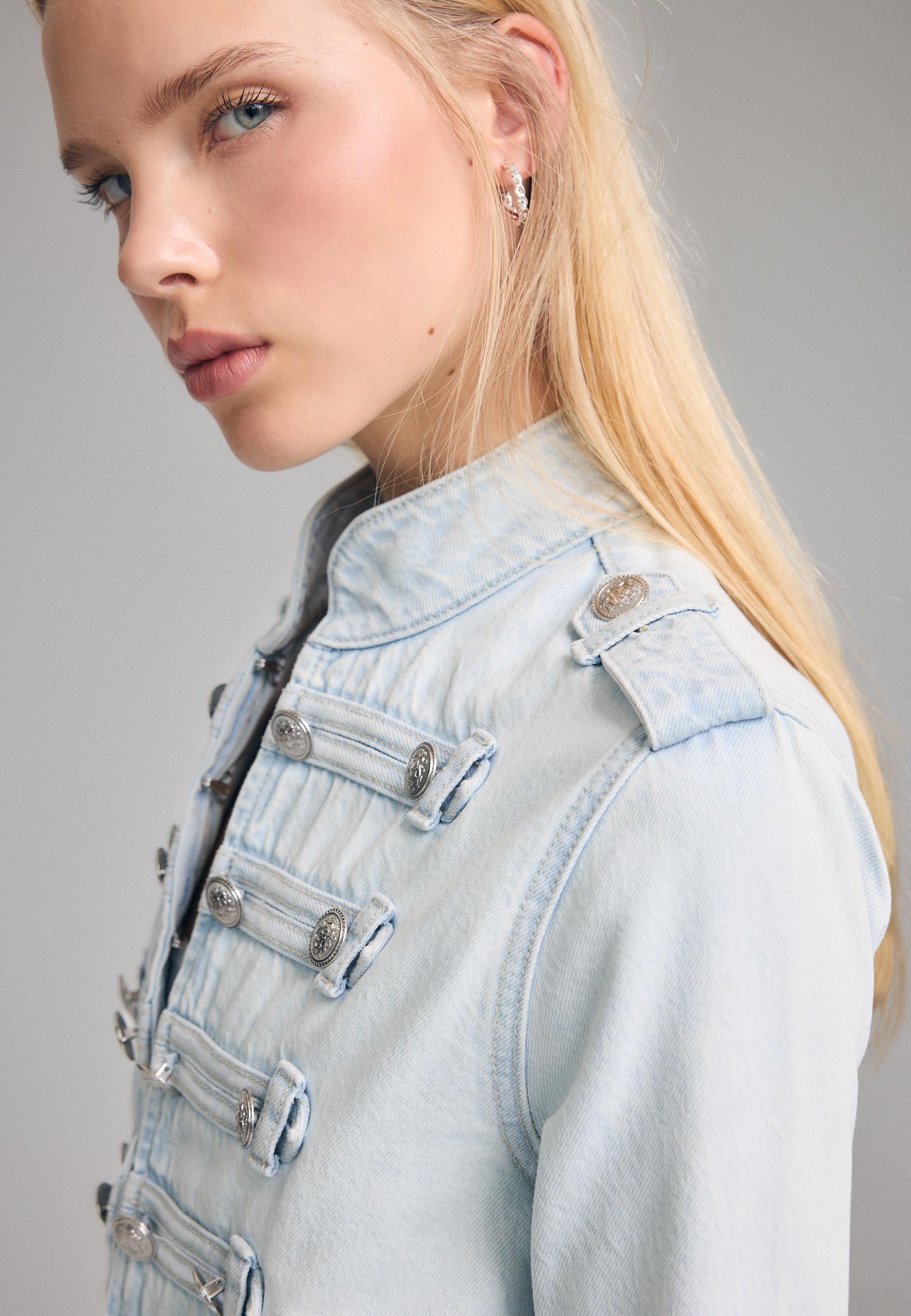 Fitted 100% cotton jacket — MEDIUM LIGHT BLUE DENIM