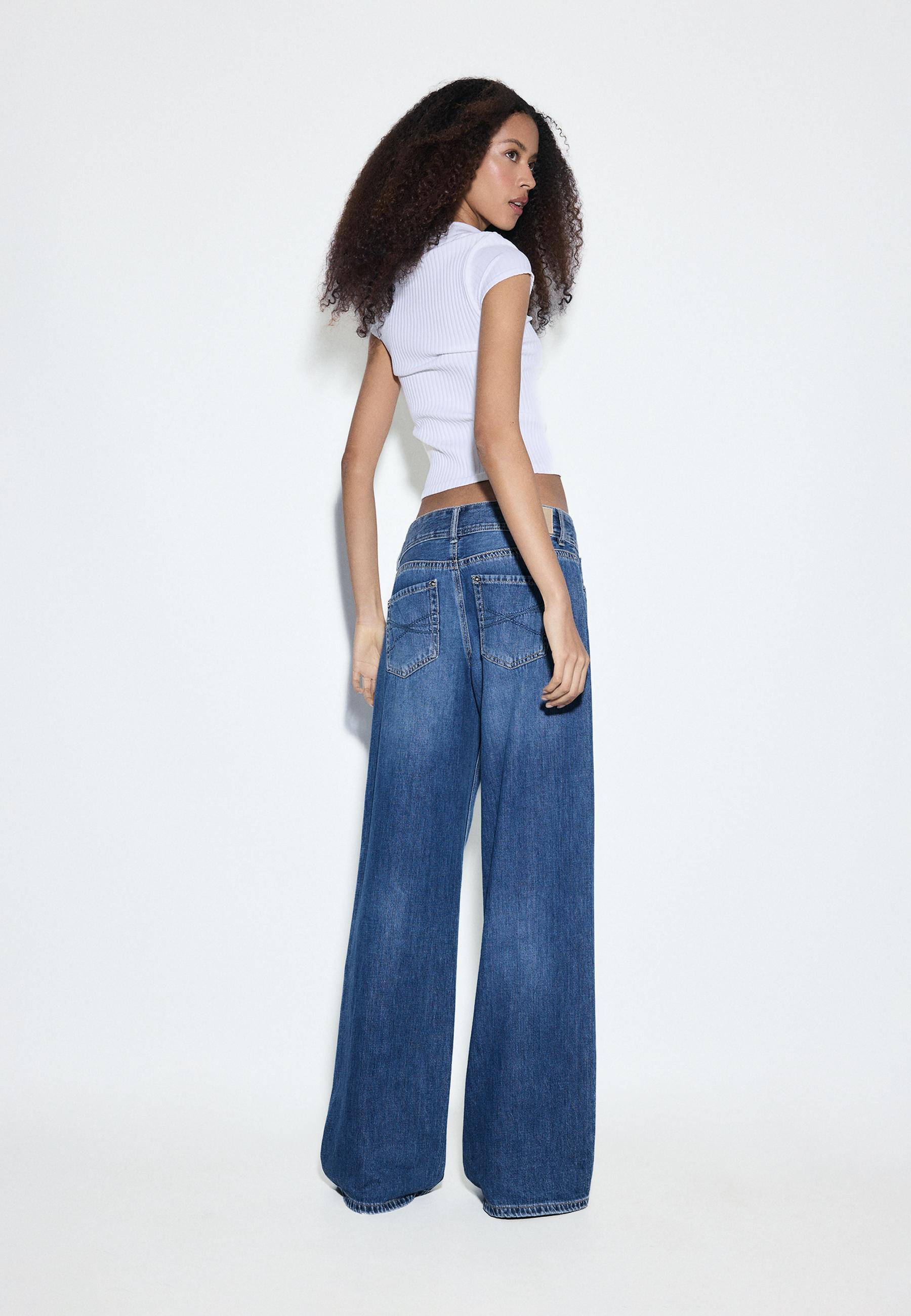 Low-rise double-button jeans — MEDIUM BLUE DENIM
