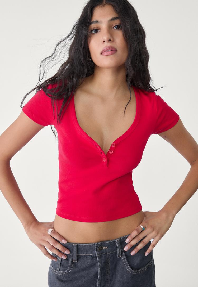 camiseta manga corta botones