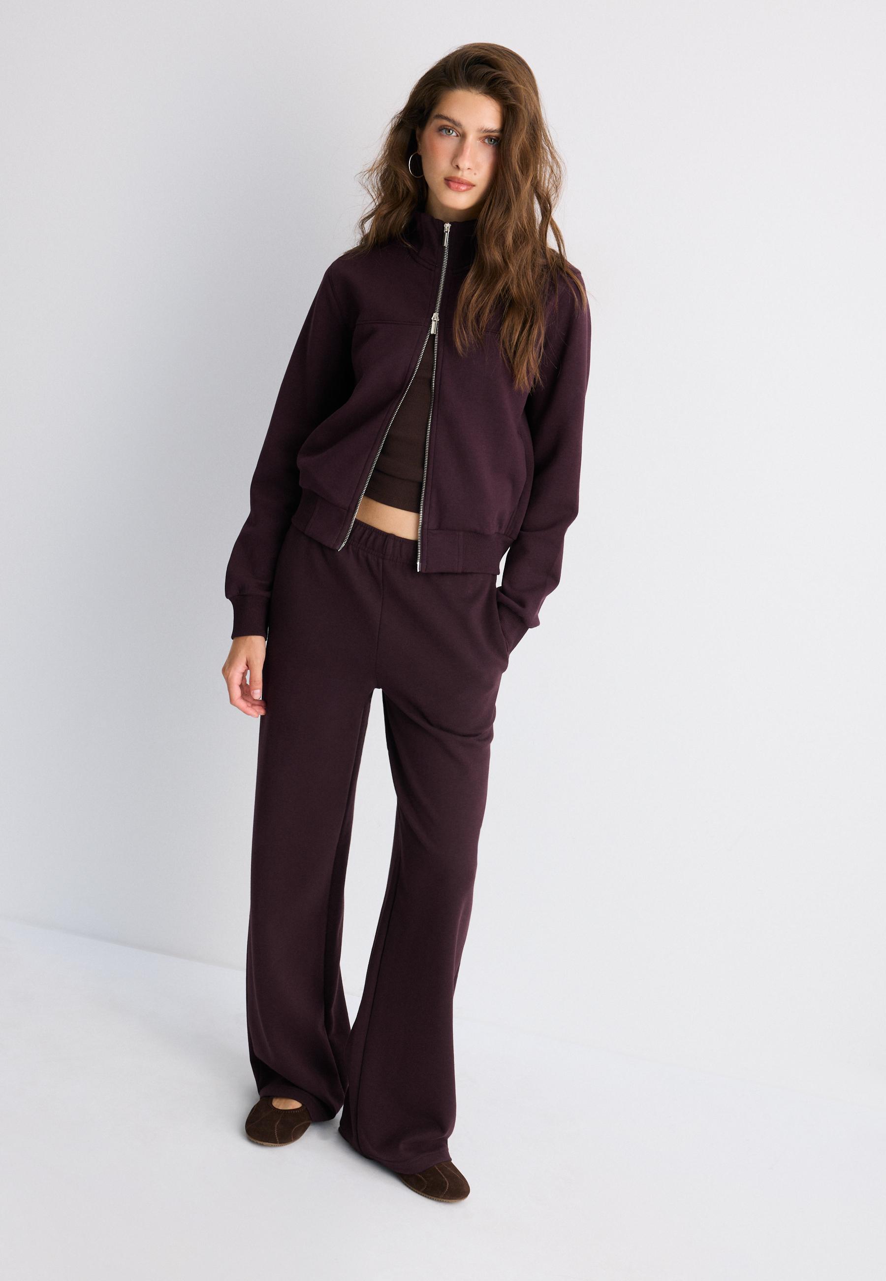 Stradivarius Jogger Παντελόνι Με Φαρδύ Μπαντζάκι Σκούρο Μωβ Xs