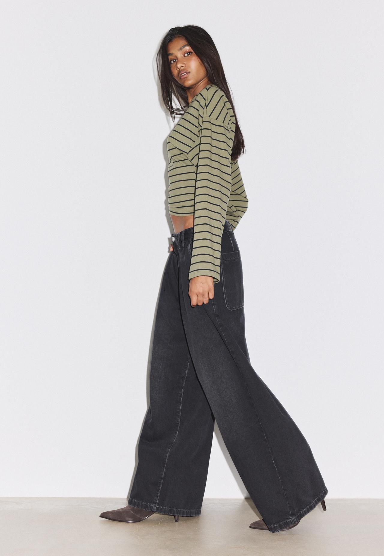 Wide-leg pleated jeans — BLACK DENIM WASHED EFFECT 