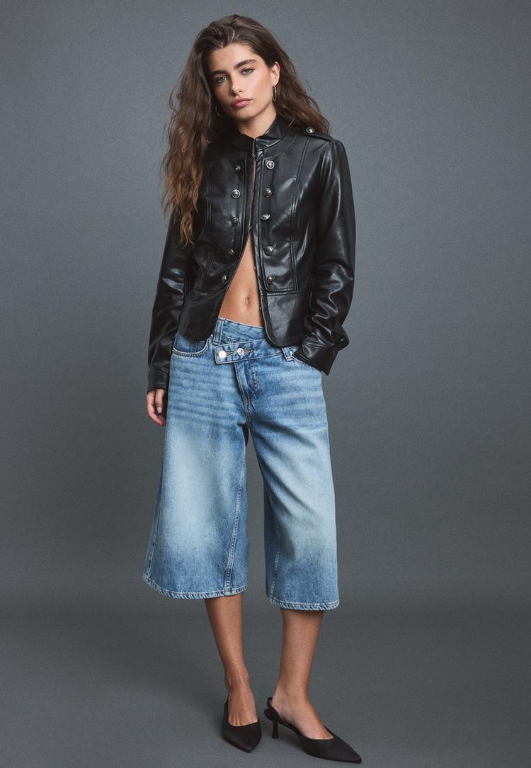 blazer en similicuir a boutons graves