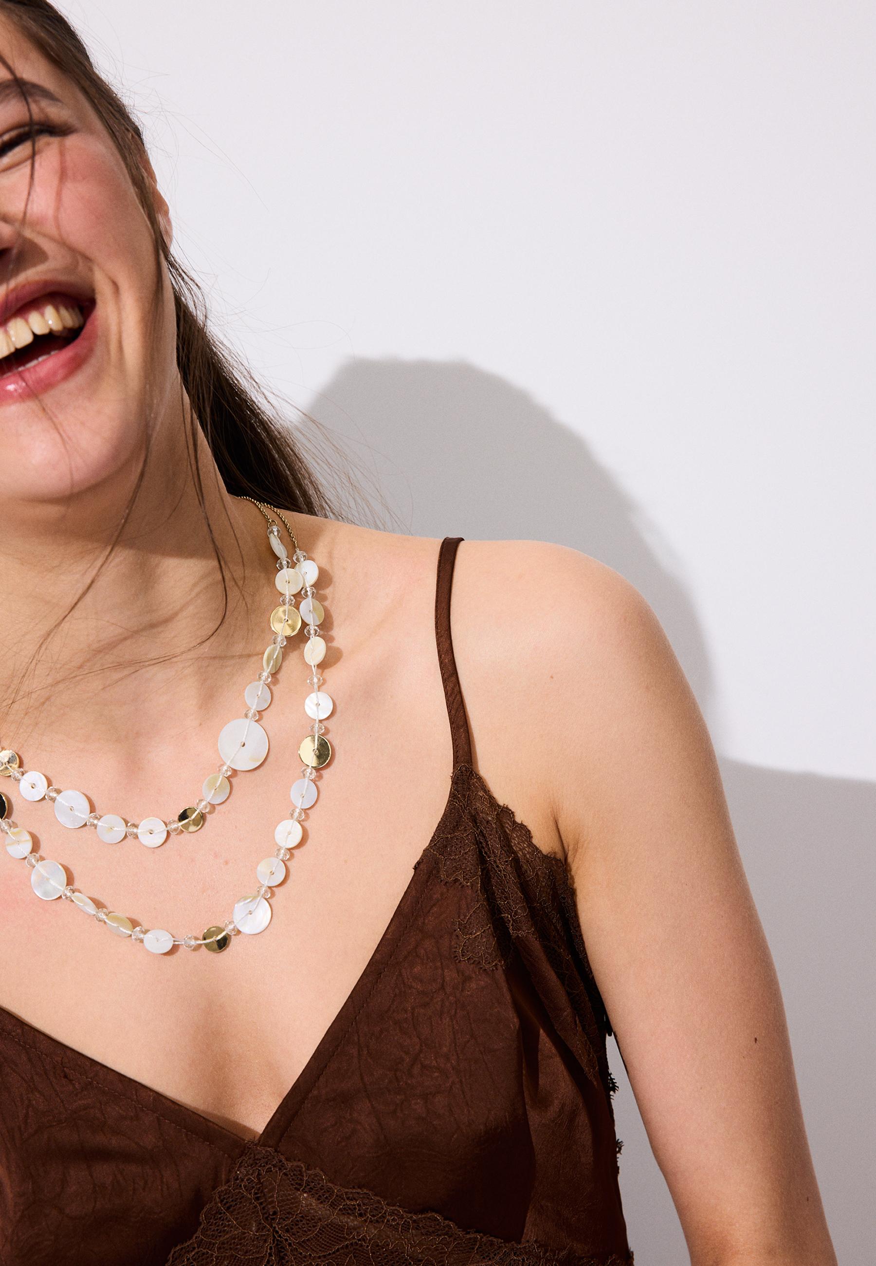Long button necklace — Ecru