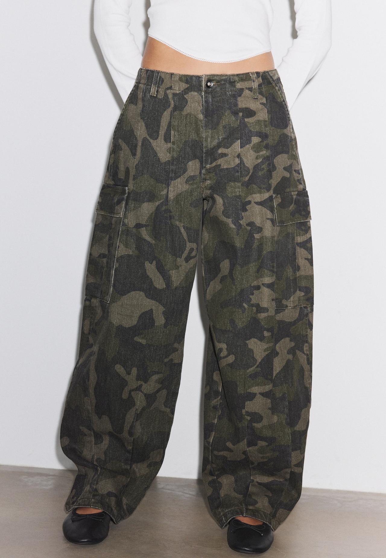 Printed cargo trousers — Khaki
