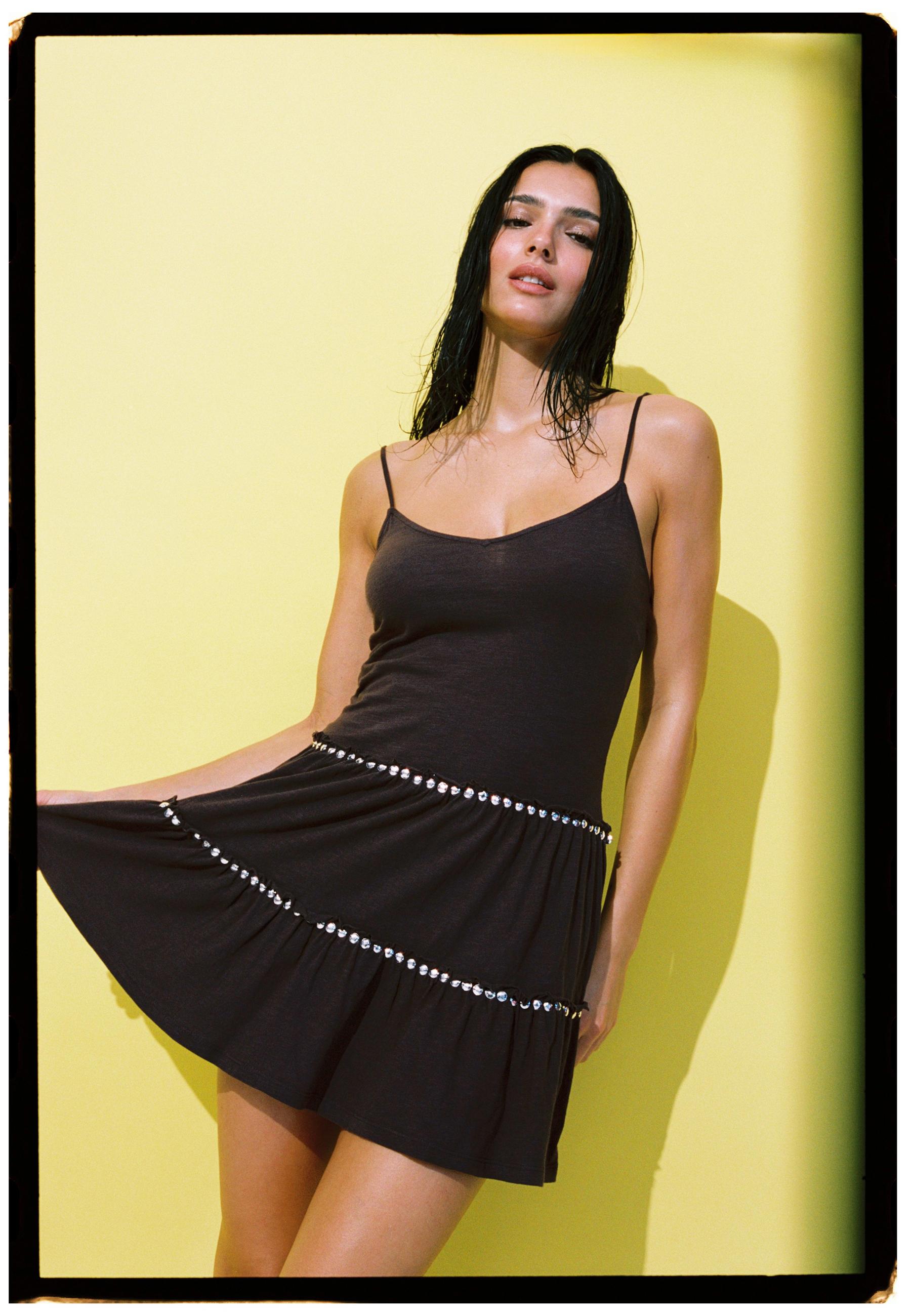 Ruffled dress with studs — Brown