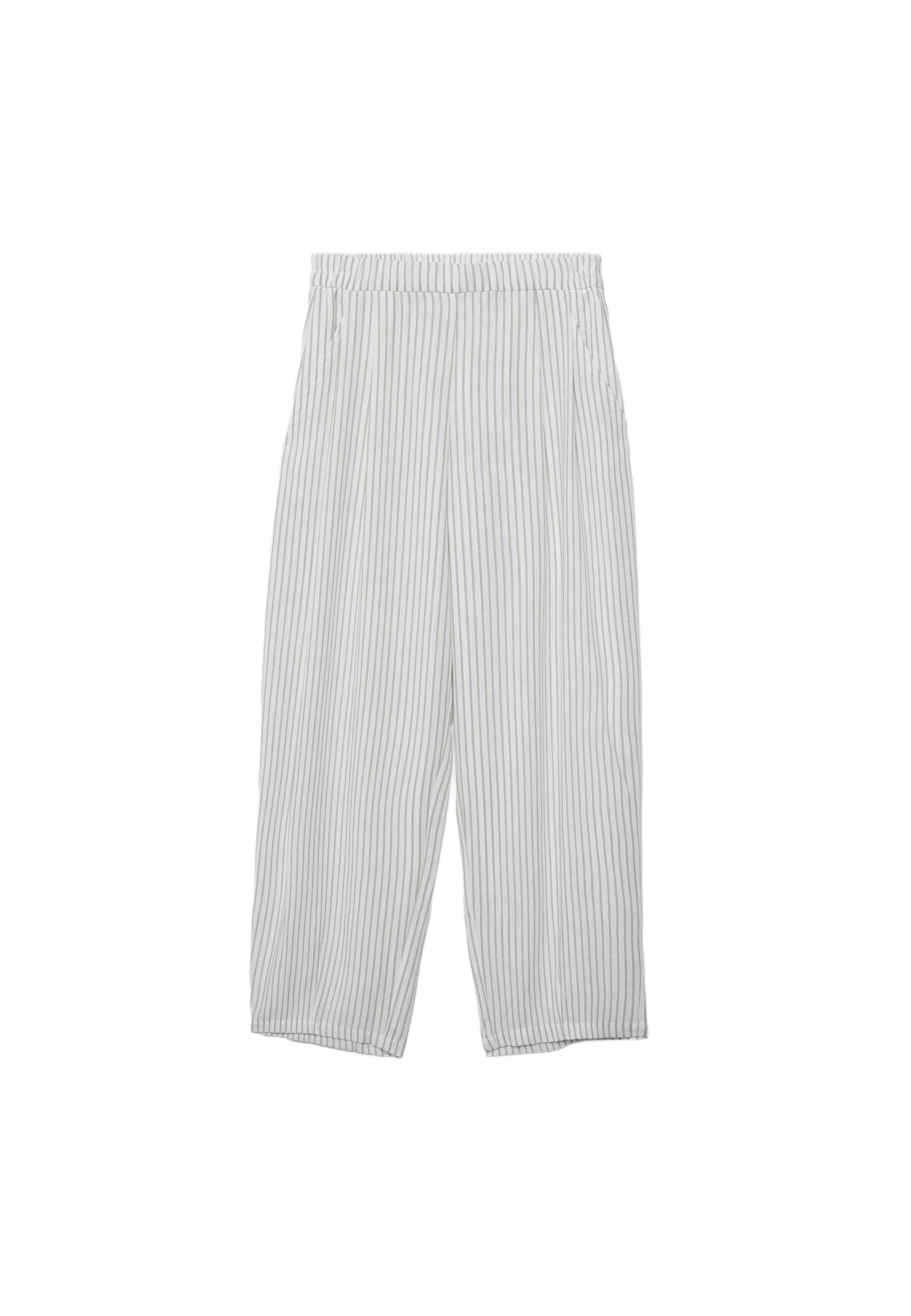 Flowing barrel trousers