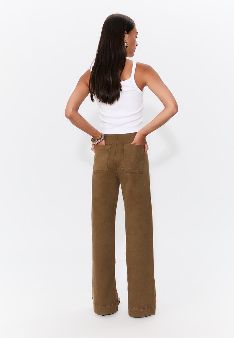 d77 pantalon minimal bolsillos