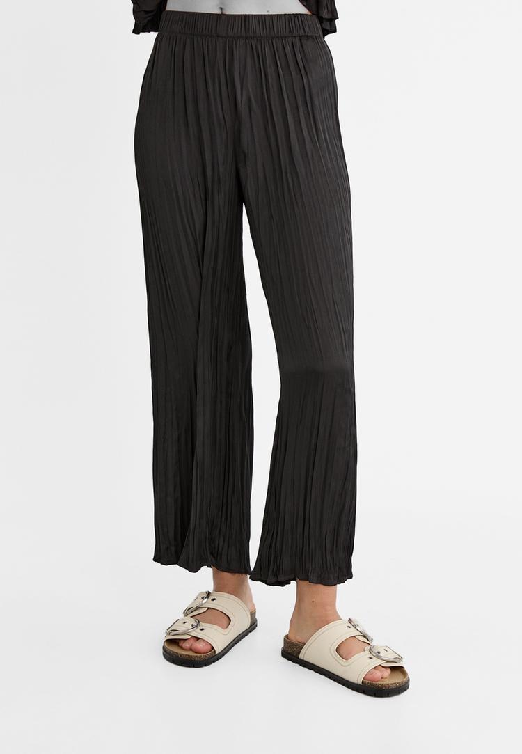 culotte-hose-flieend-satinoptik-textur