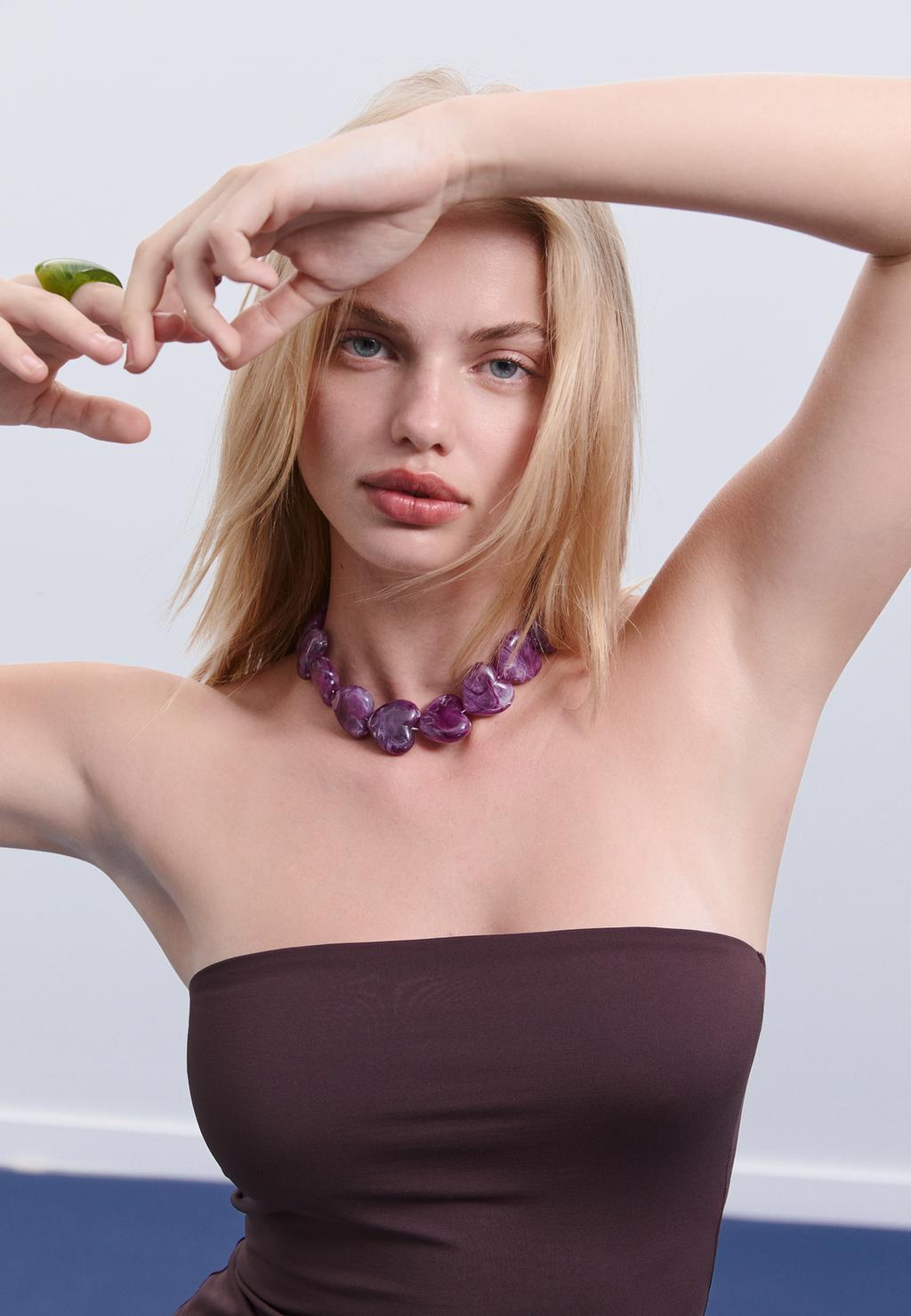 Collar maxi corazones