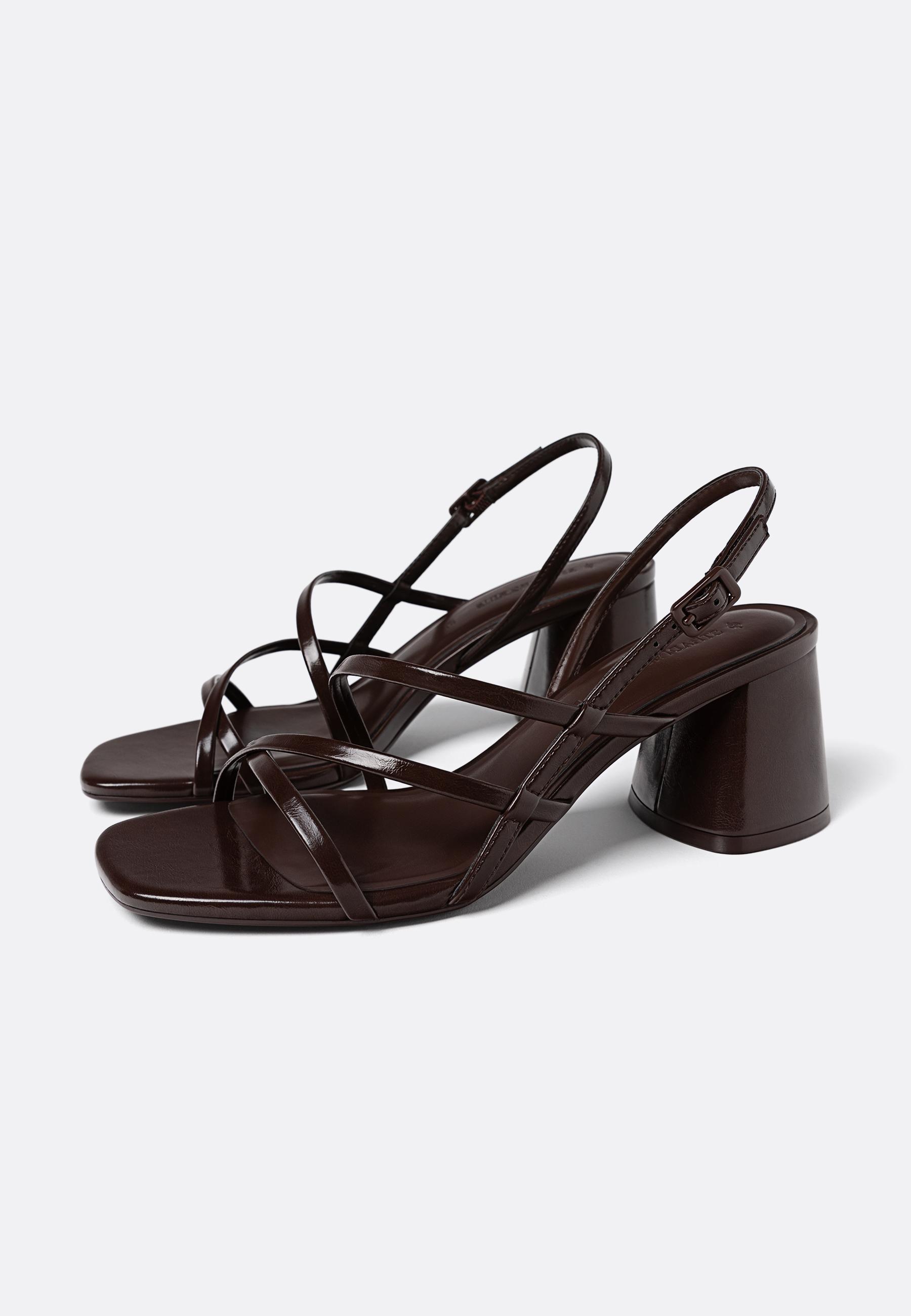 Block heel sandals — BROWN