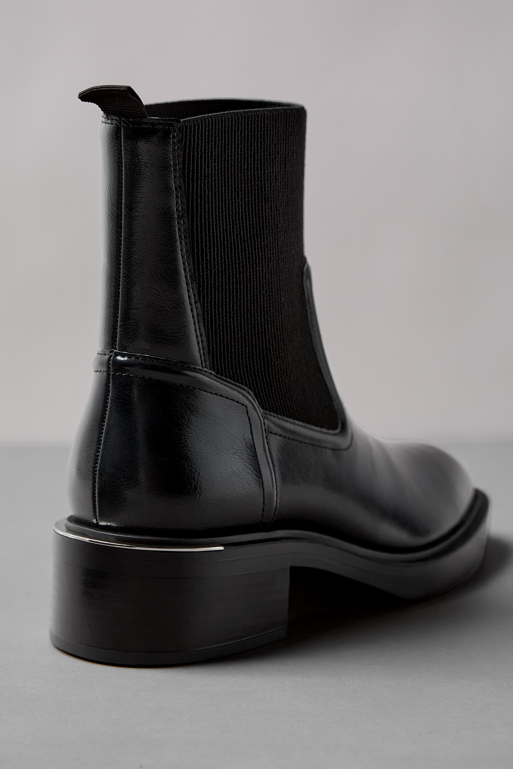 Flat Chelsea boots — BLACK 