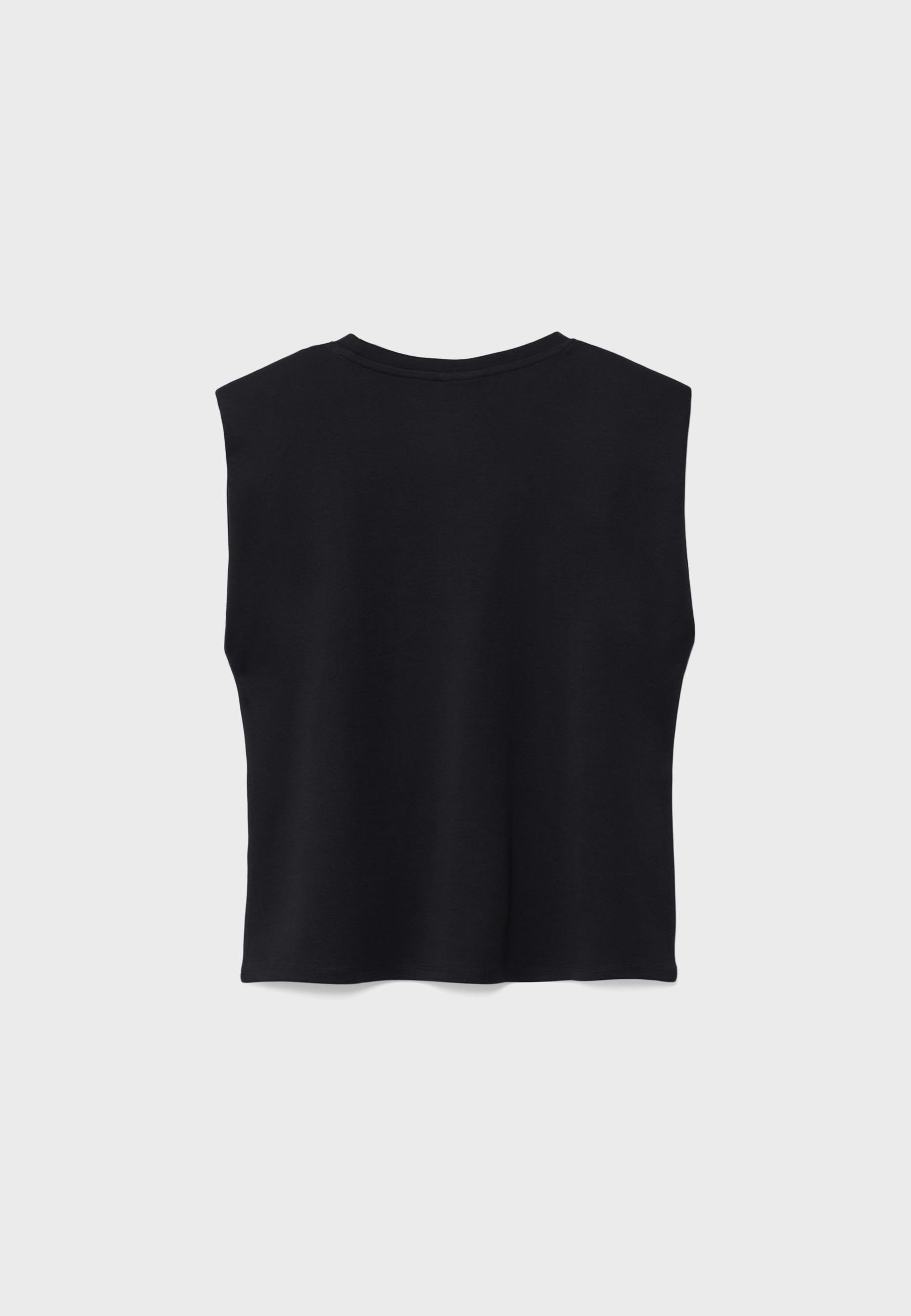B05 Padded shoulder basic T-shirt — Black (alternate view)