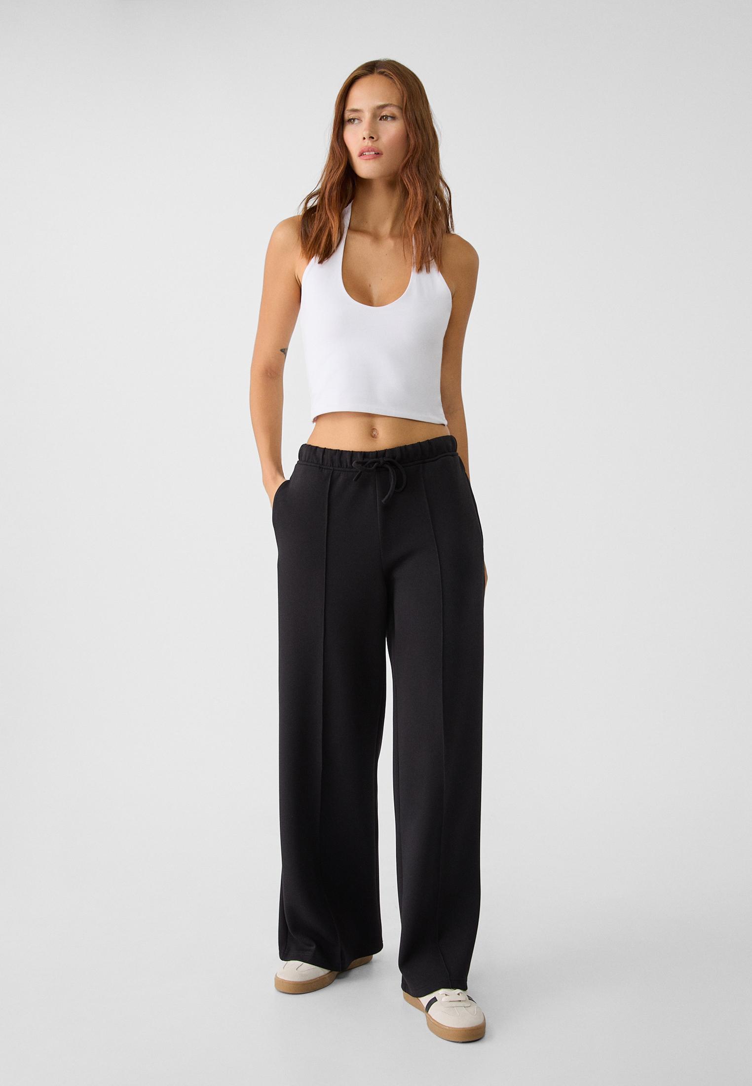 Stradivarius Yumuşak dokulu, önü dikiş detaylı geniş paça jogger pantolon görsel 4