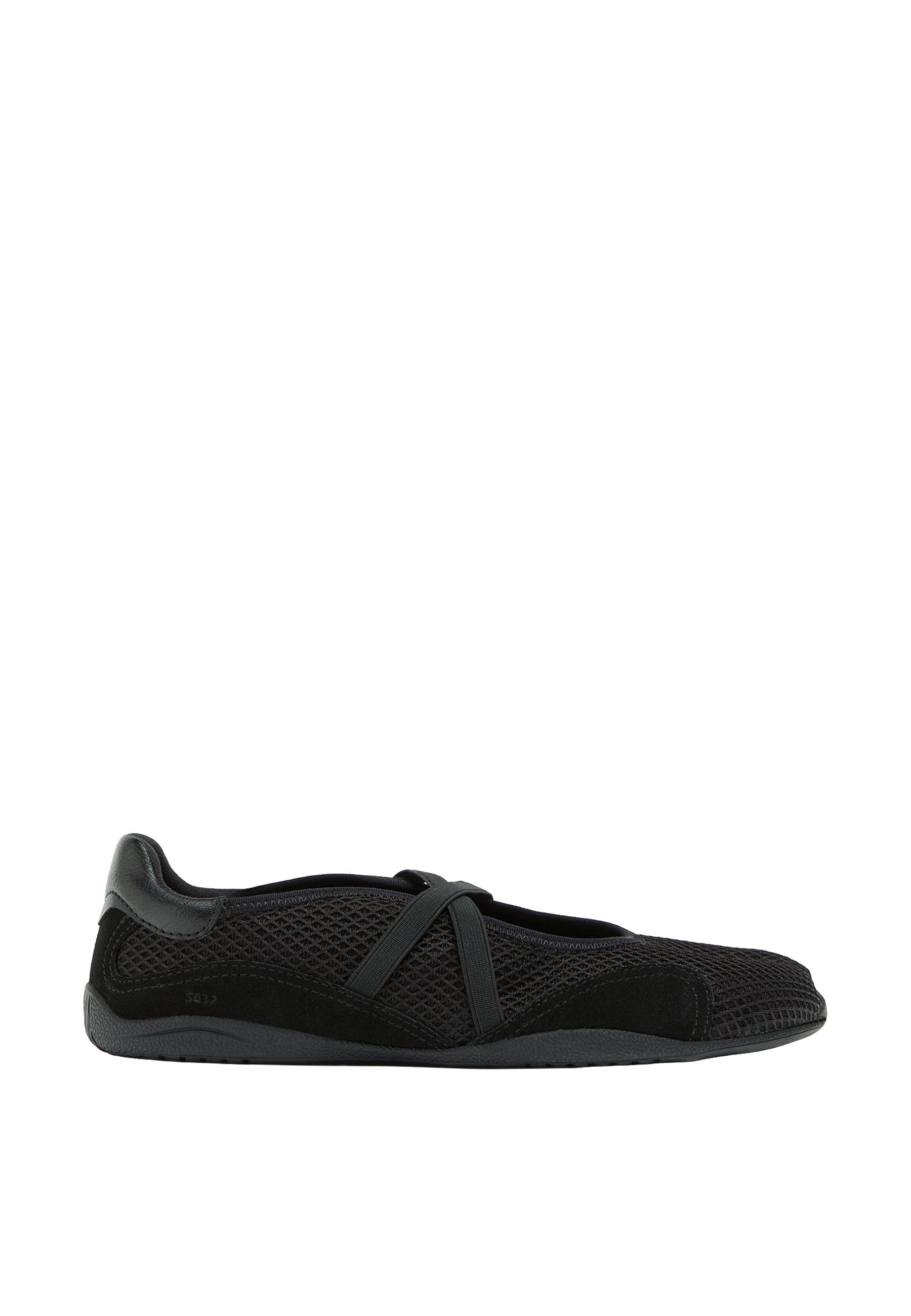 S032 Split-toe sneaker trainers — BLACK 