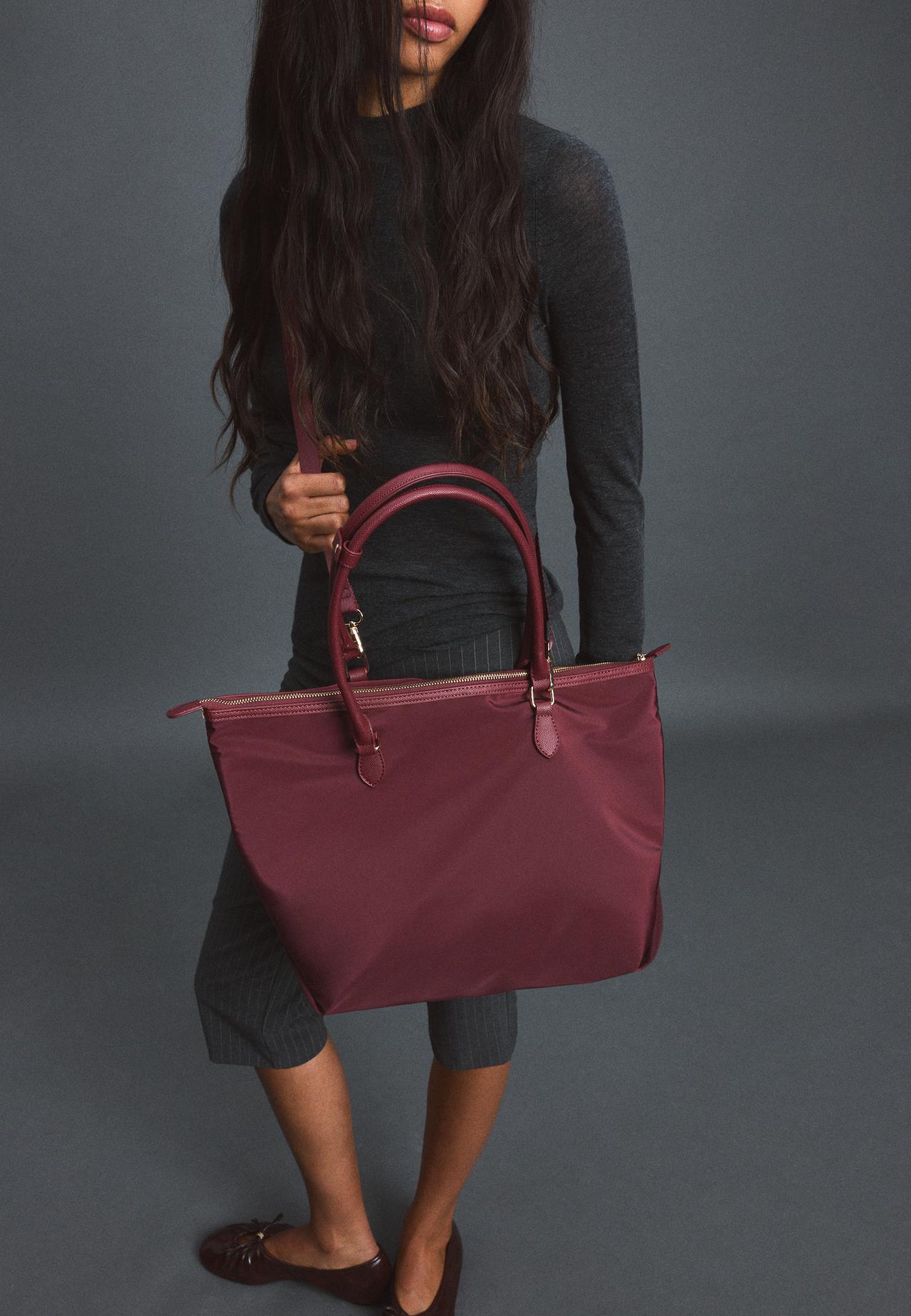 Contrast crossbody shopper bag — Burgundy