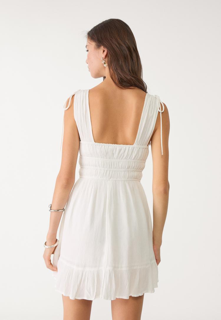vestido corto fluido