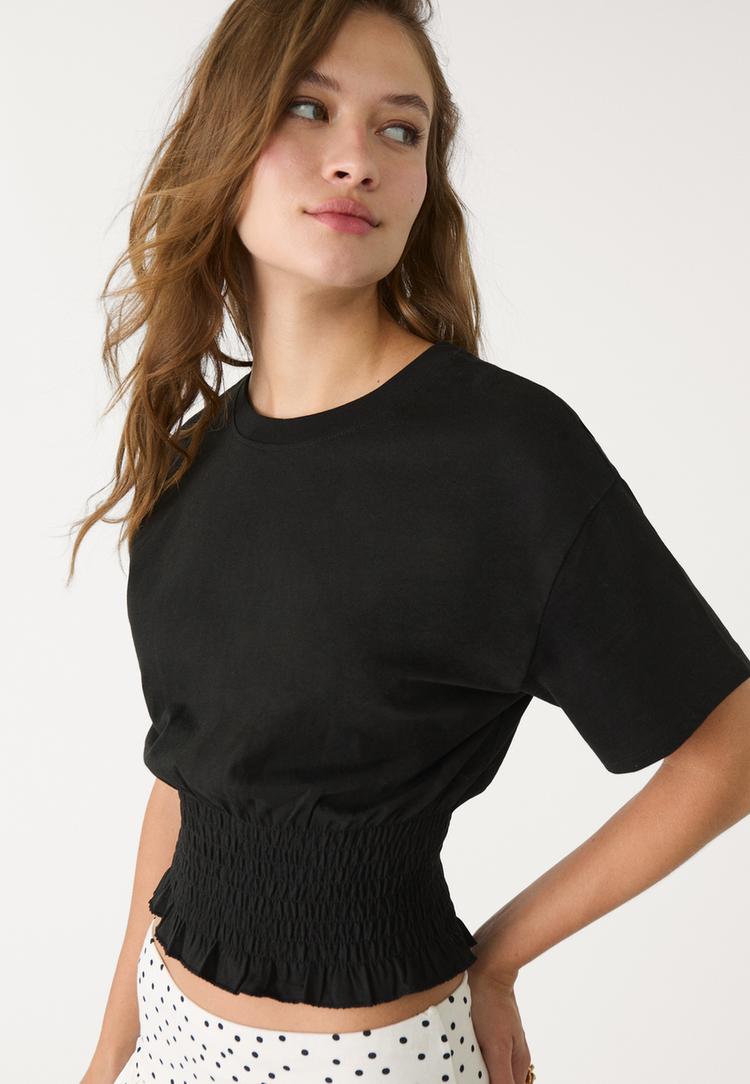 camiseta cuerpo fruncido