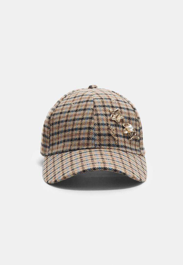 gorra cuadros broches
