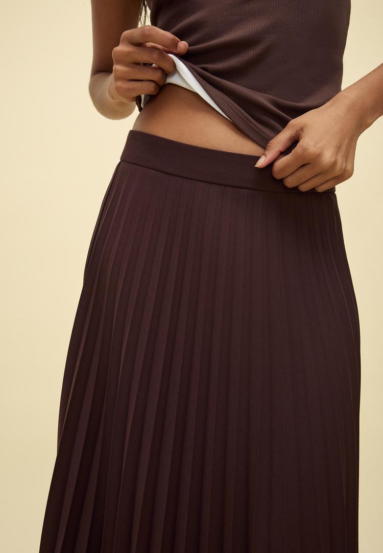 falda midi plisada