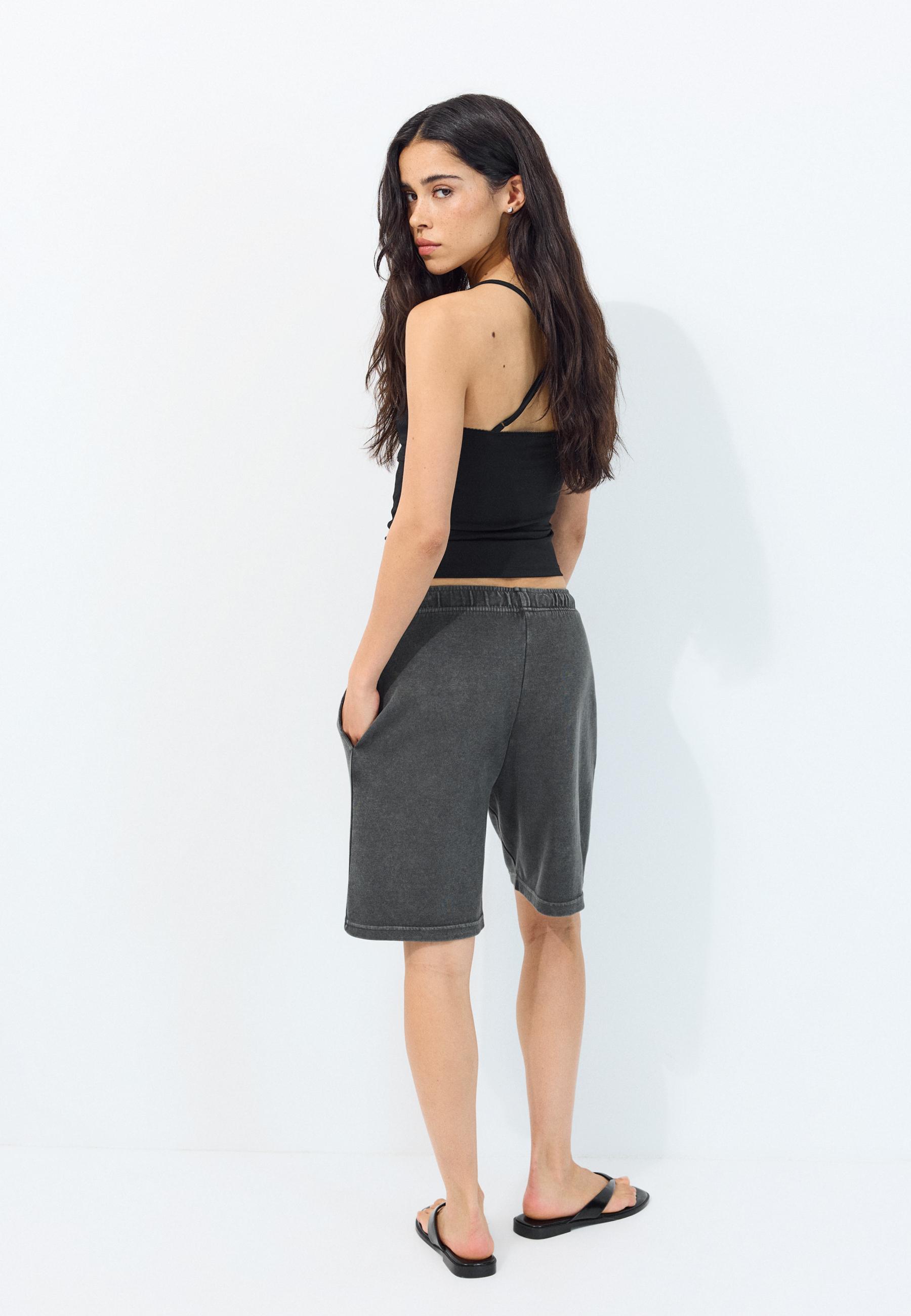 Acid wash fleece Bermuda shorts — Dark grey
