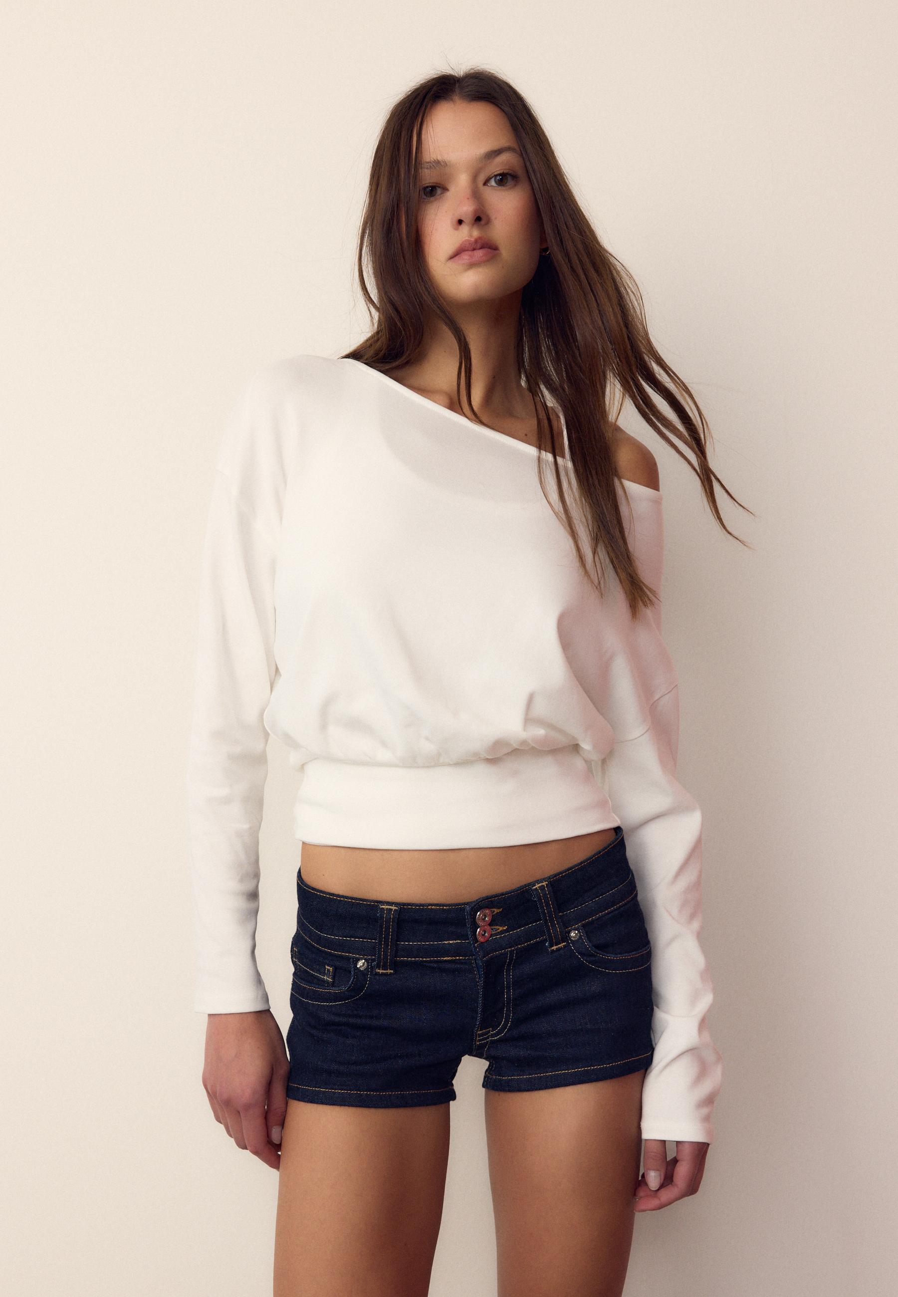 Boat neck long sleeve T-shirt with cummerbund hem — Ecru