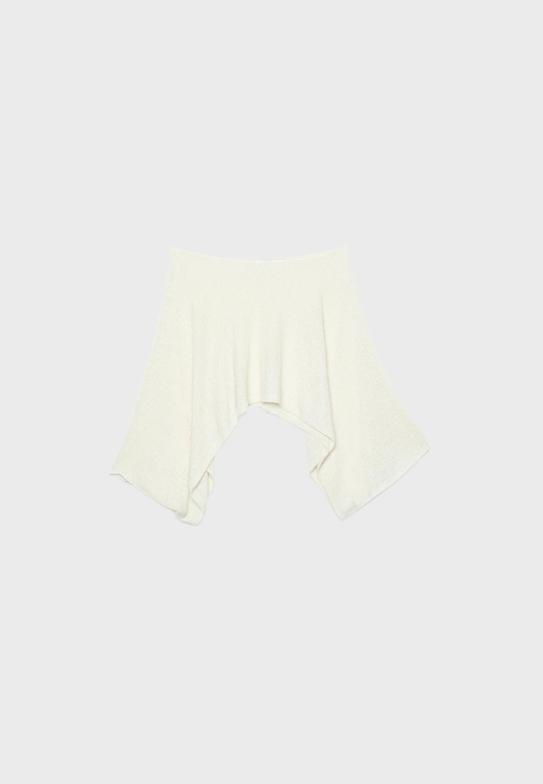Fine knit cape — Ecru