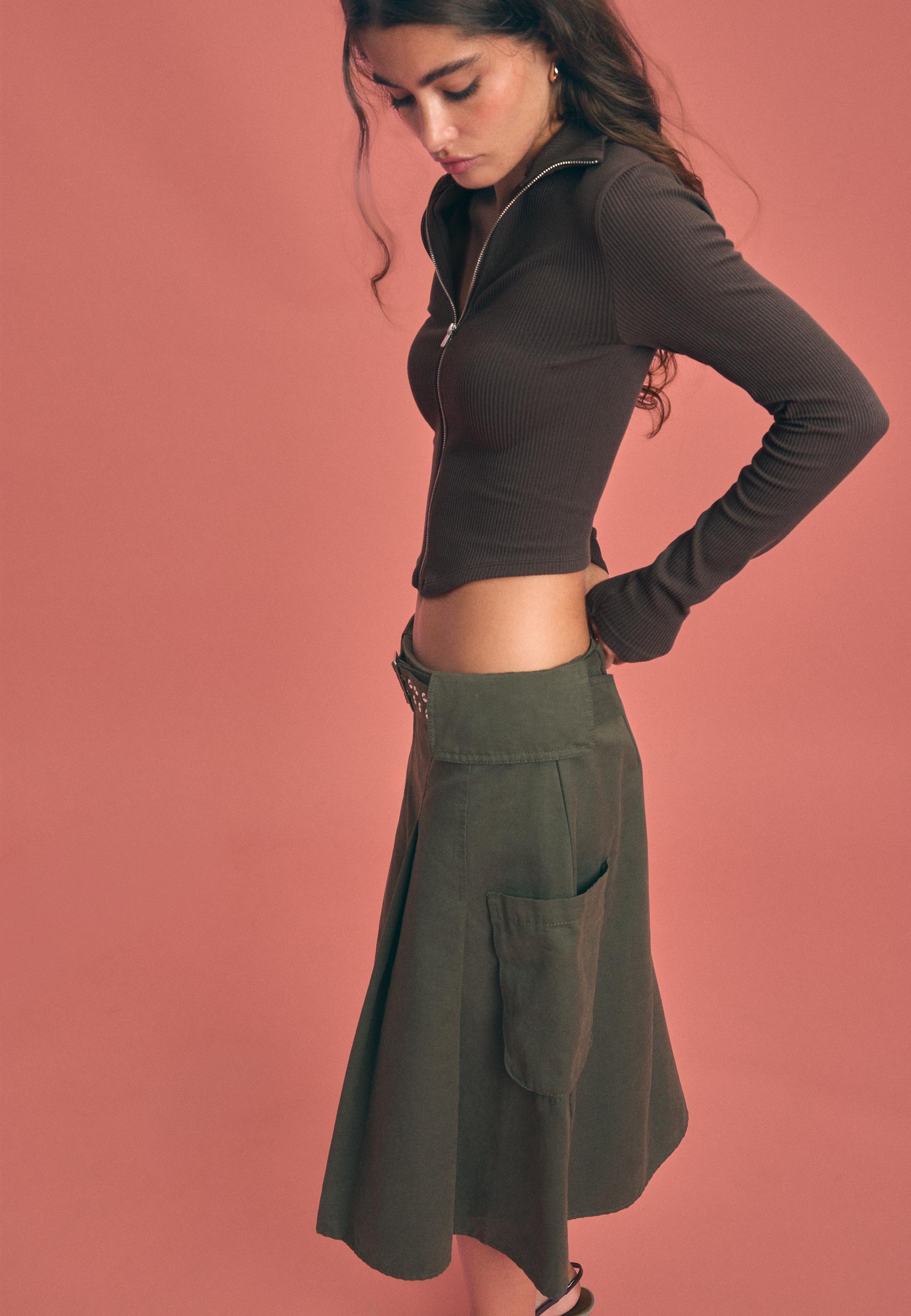 Utility pocket midi skirt — Khaki