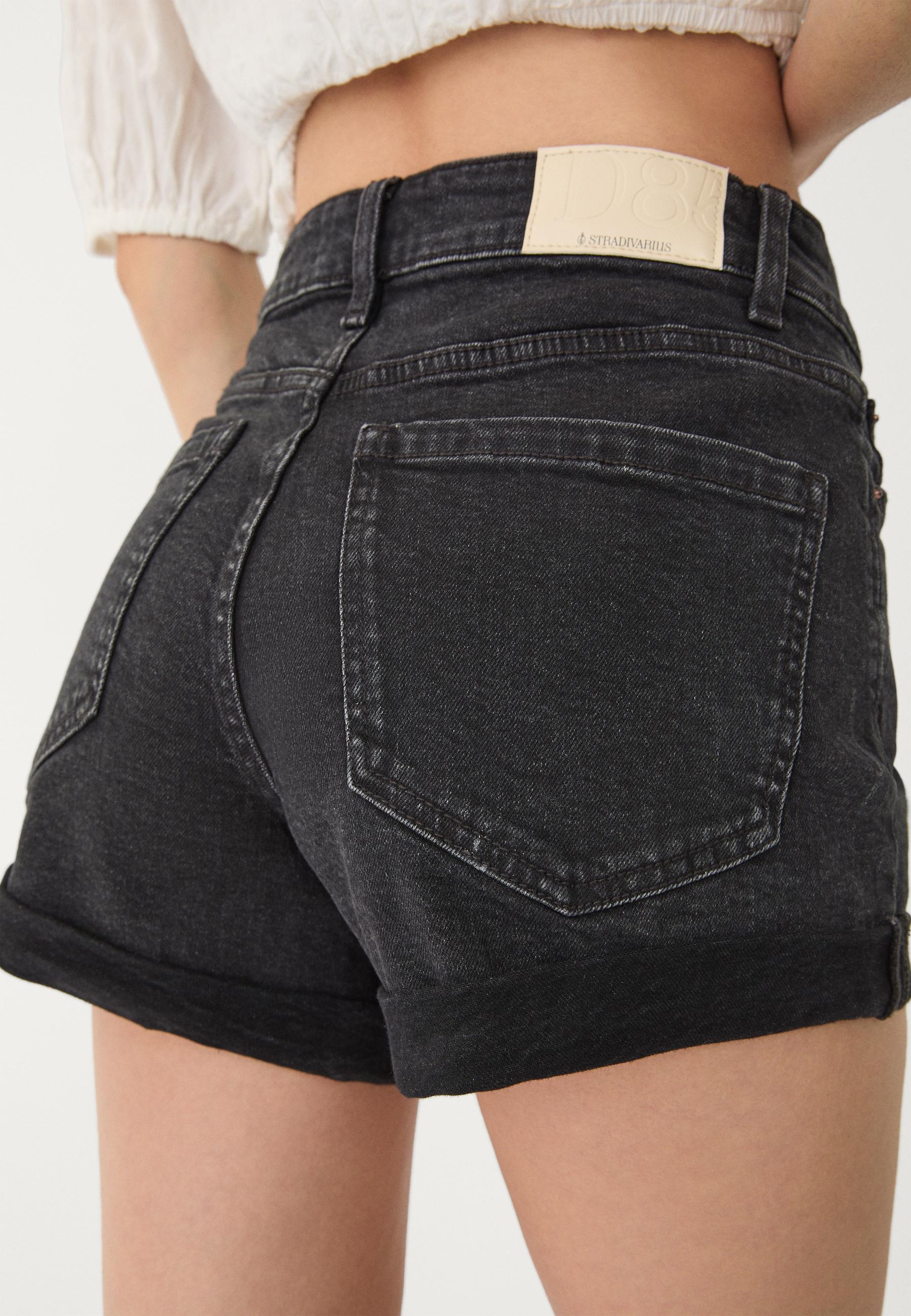 D85 Short mom slim
