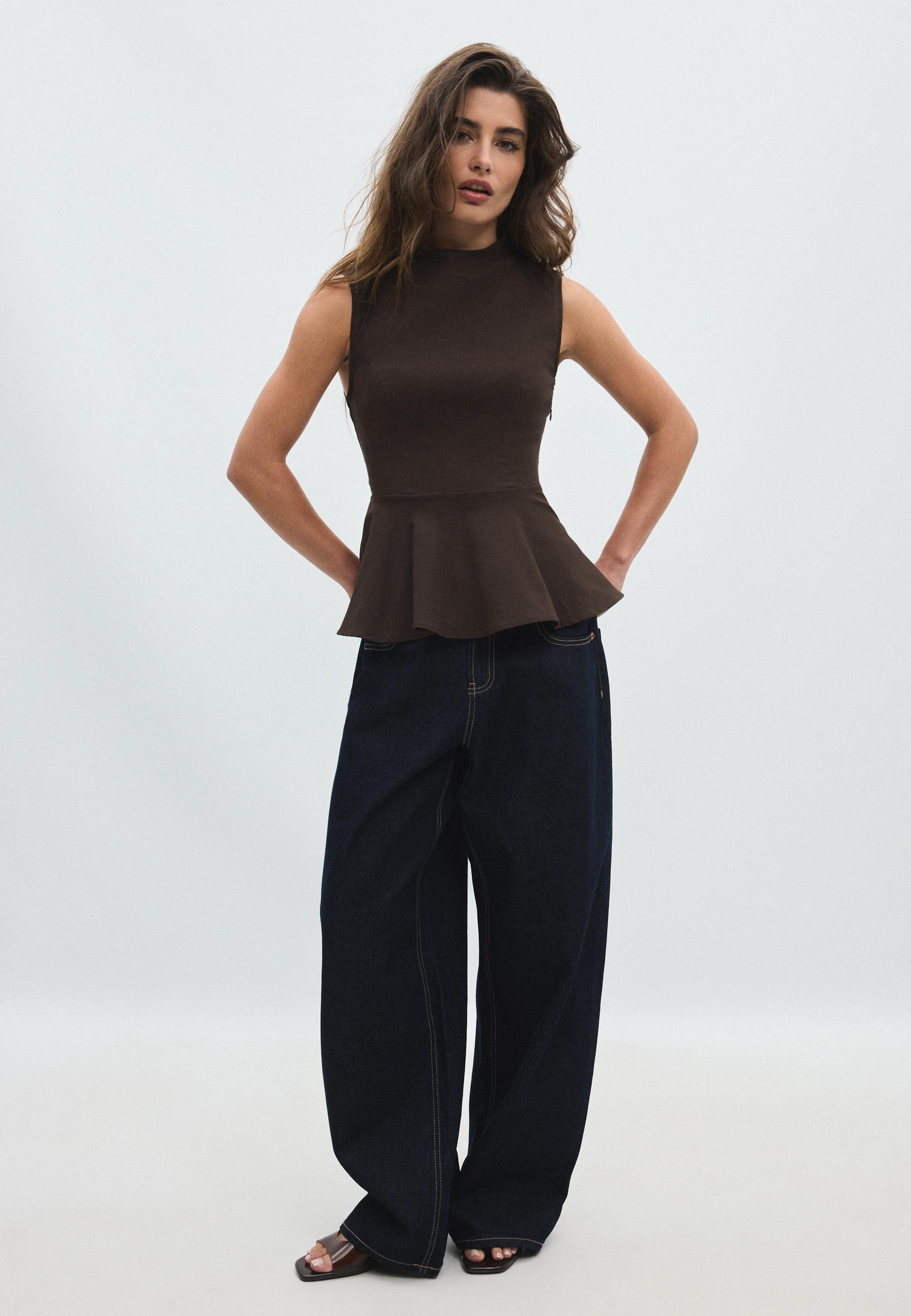 Stradivarius Αμάνικο Τοπ Peplum Με Ψηλό Λαιμό Καφέ Xs