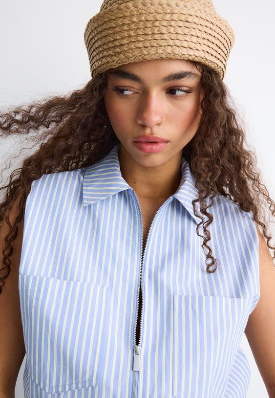 sleeveless balloon zip shirt