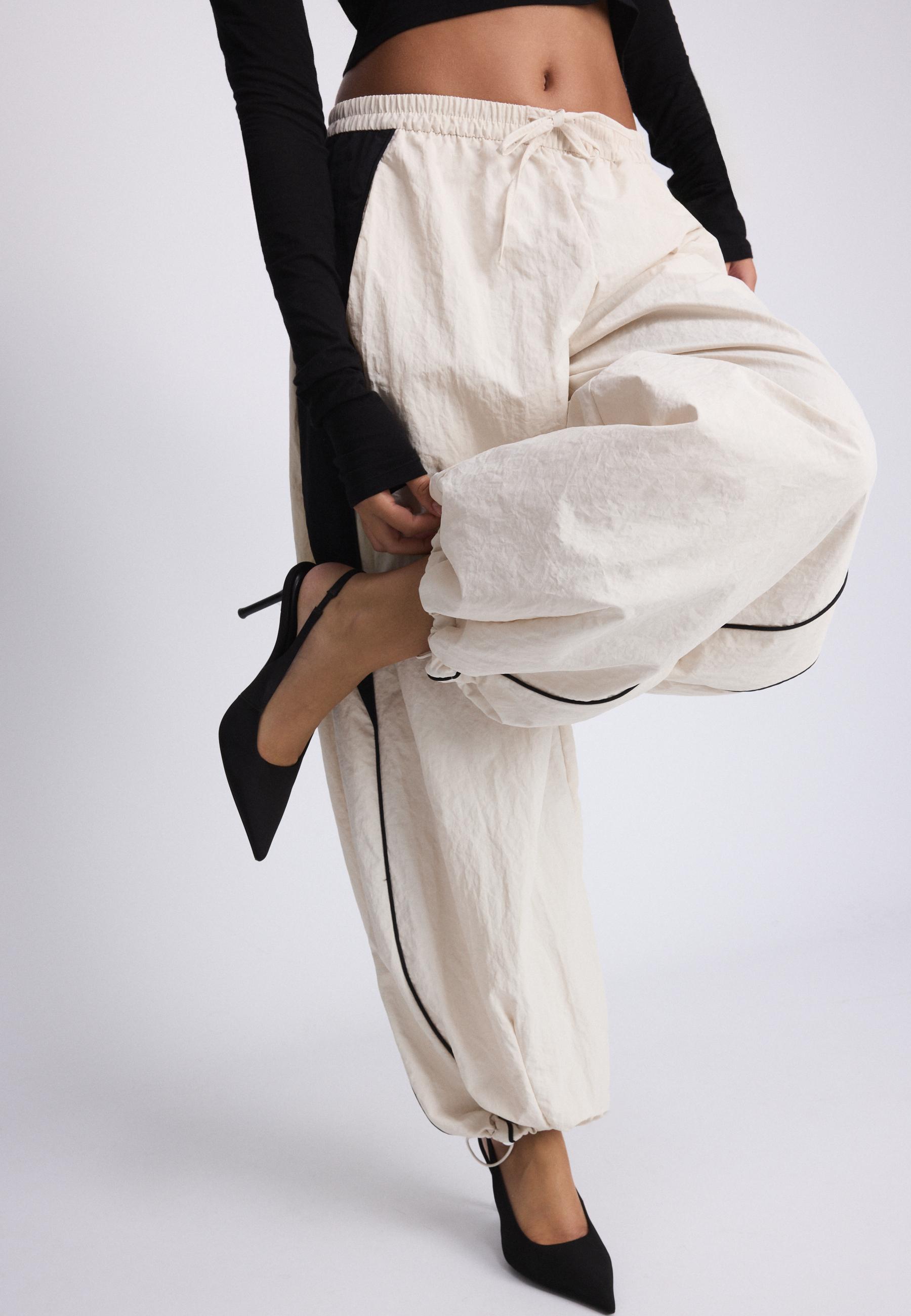 Contrast jogger trousers — Ecru