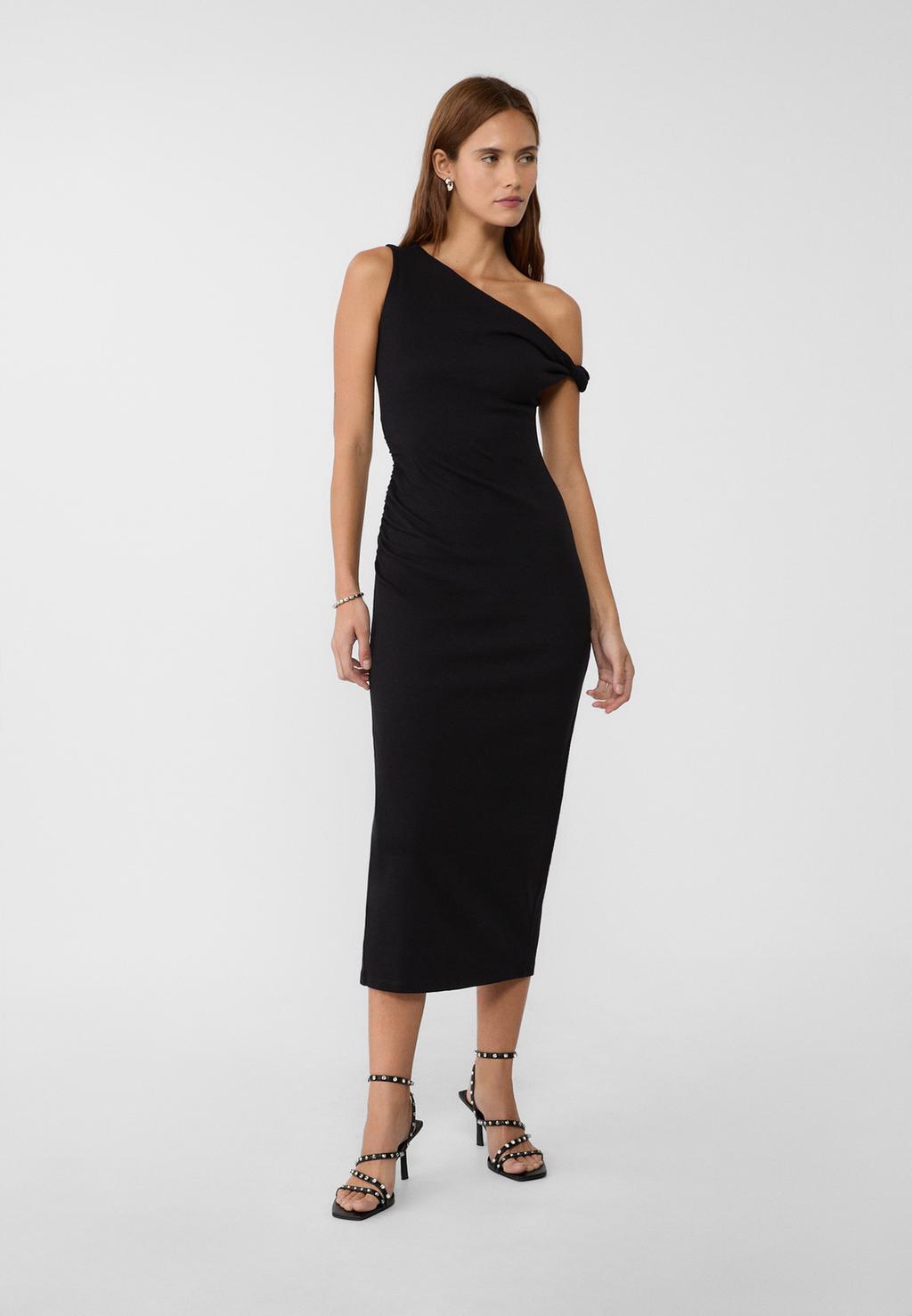 Robe midi à décolleté asymétrique