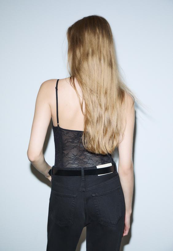 body-mit-spaghettitragern-und-spitze