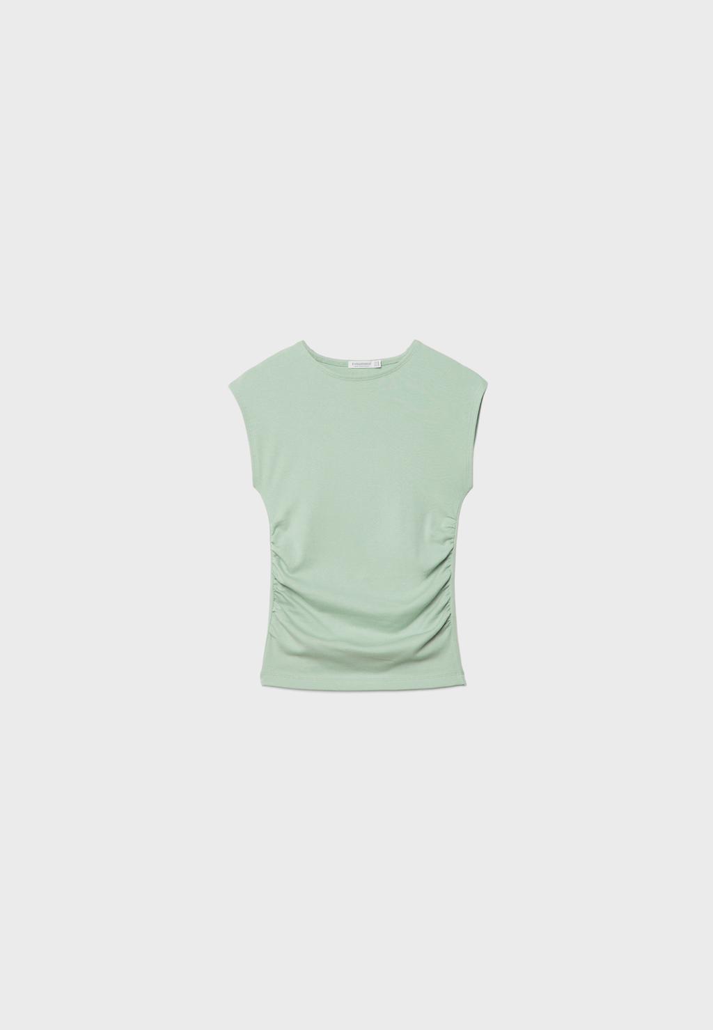 Basic fitted T-shirt with gathering