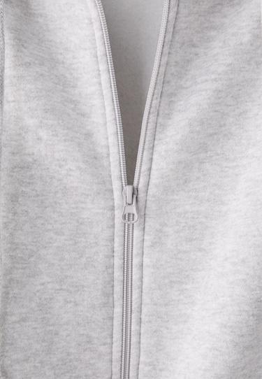 Sweatshirt with hood and padded shoulders — Grey melange 9