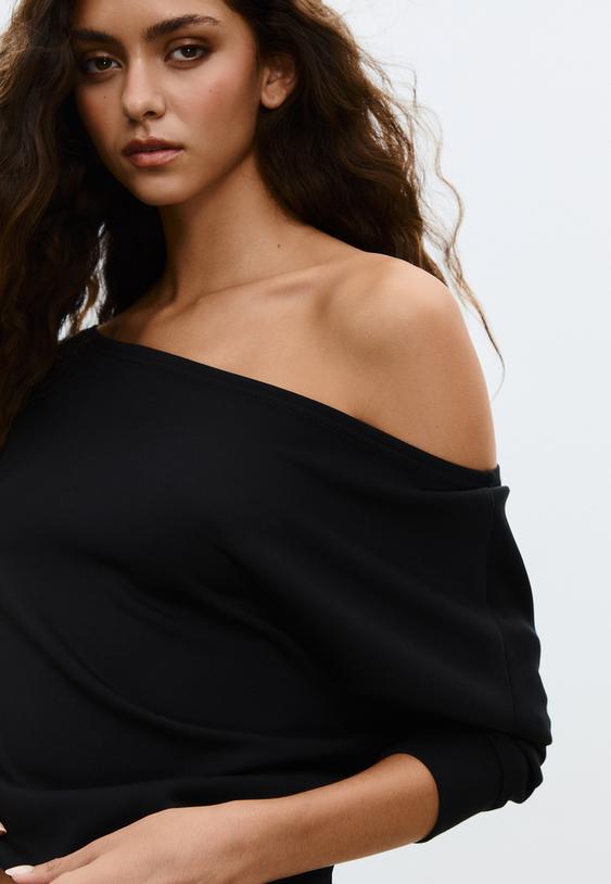 sudadera hombro descubierto tacto suave