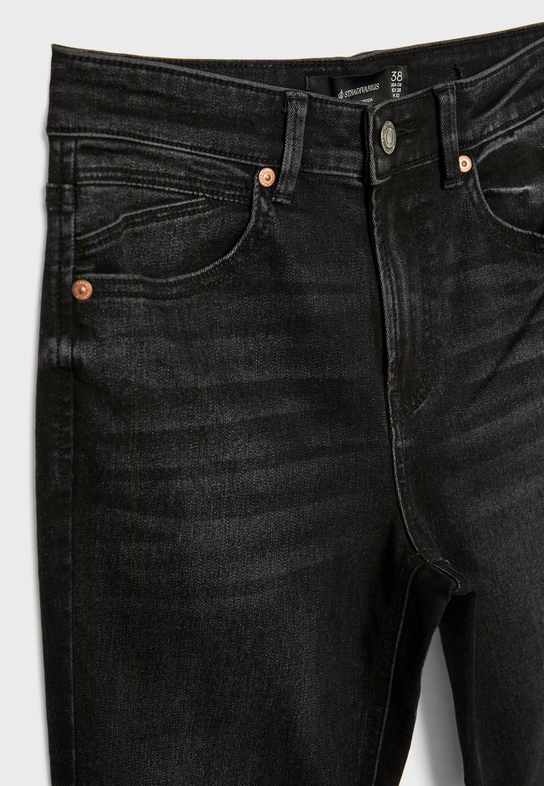 Stradivarius D74 yırtmaçlı çan paça jean görsel 5