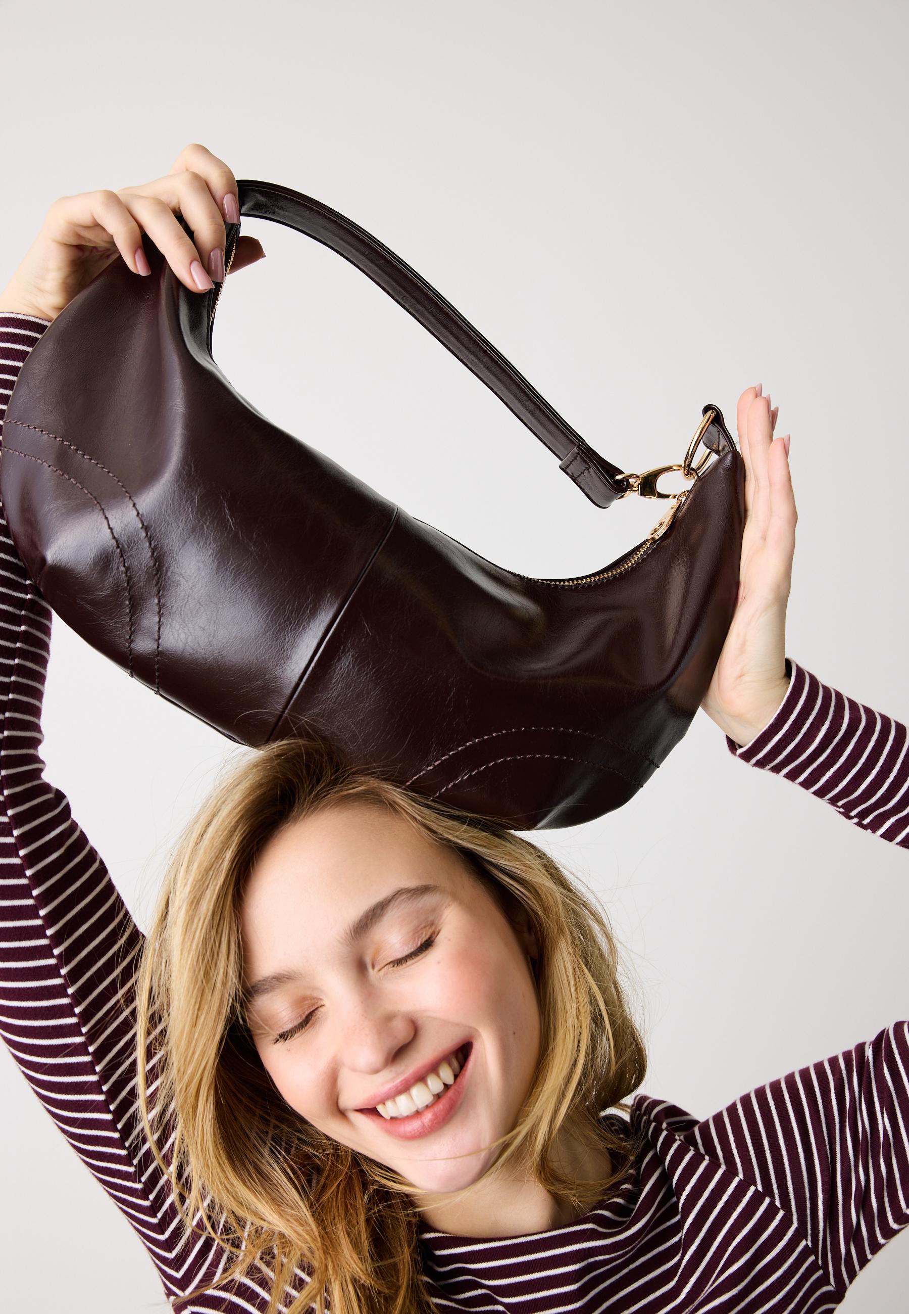 Long bag with seams — Brown