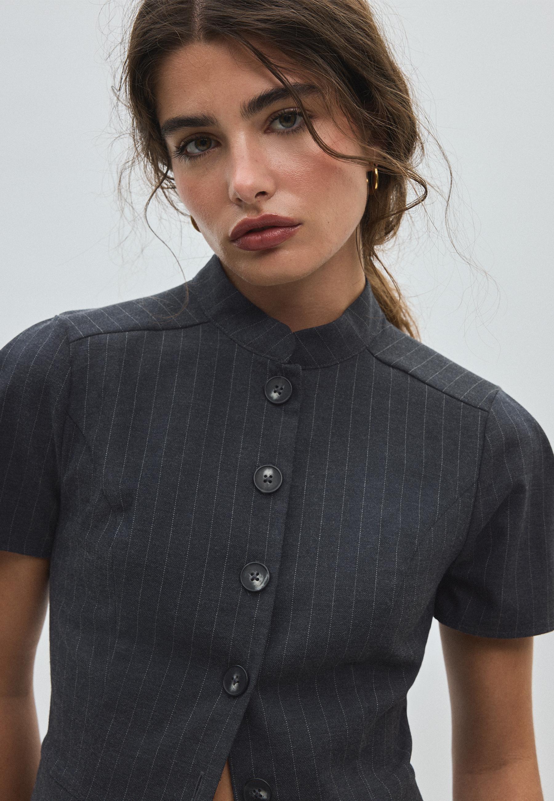 Fitted short sleeve shirt — Dark grey