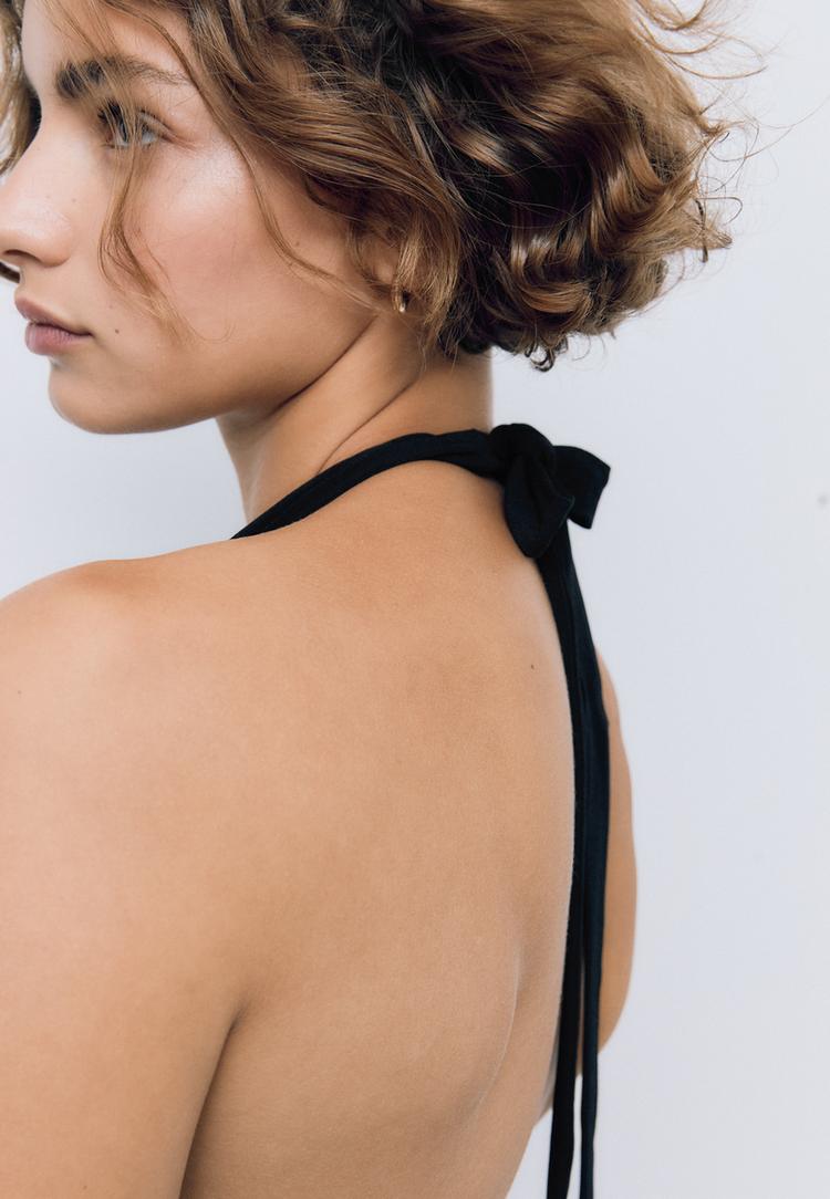 abito midi con nodo sulla schiena