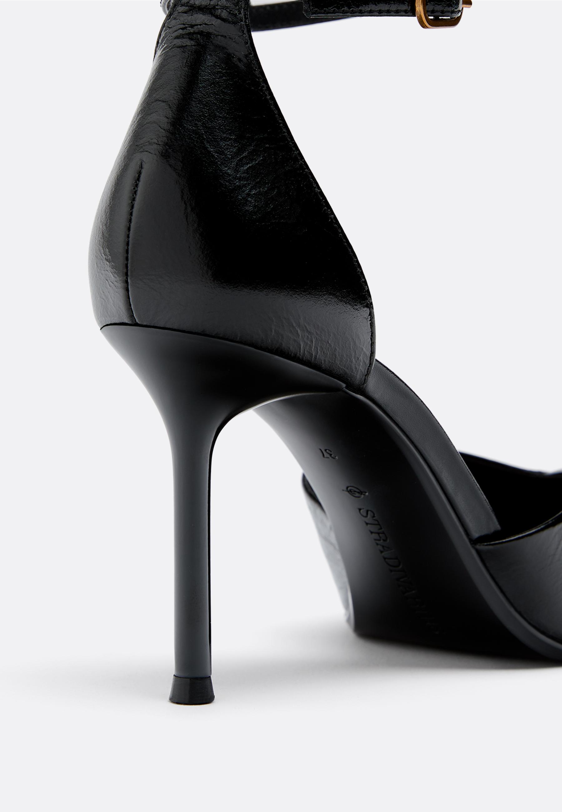 Leather heeled shoes — BLACK
