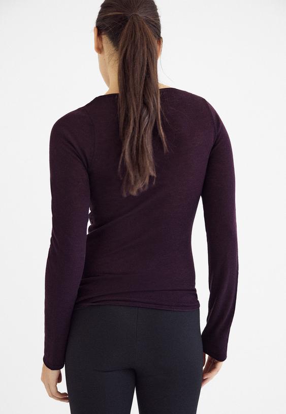 pull basique en laine et soie a col en v