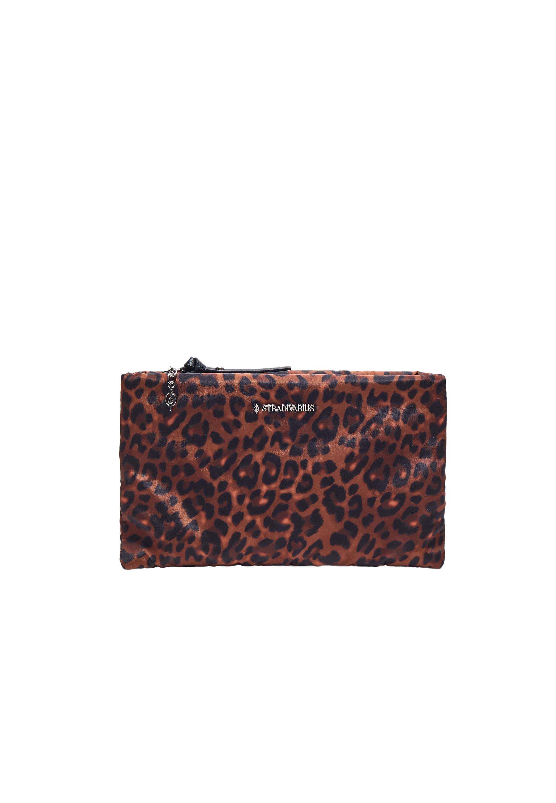 Leopard print flat toiletry bag — Brown