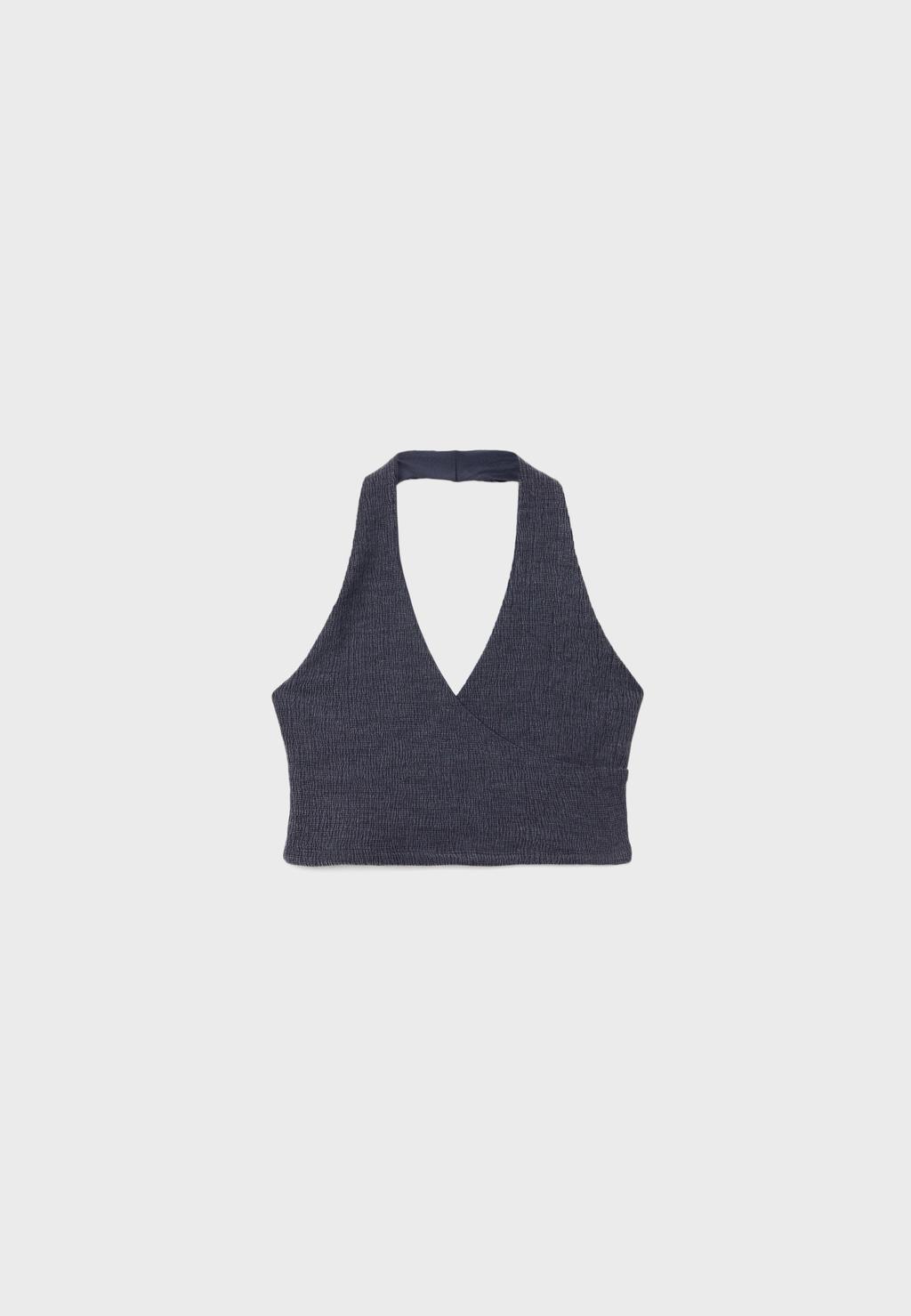 Top corto halter efecto arrugado