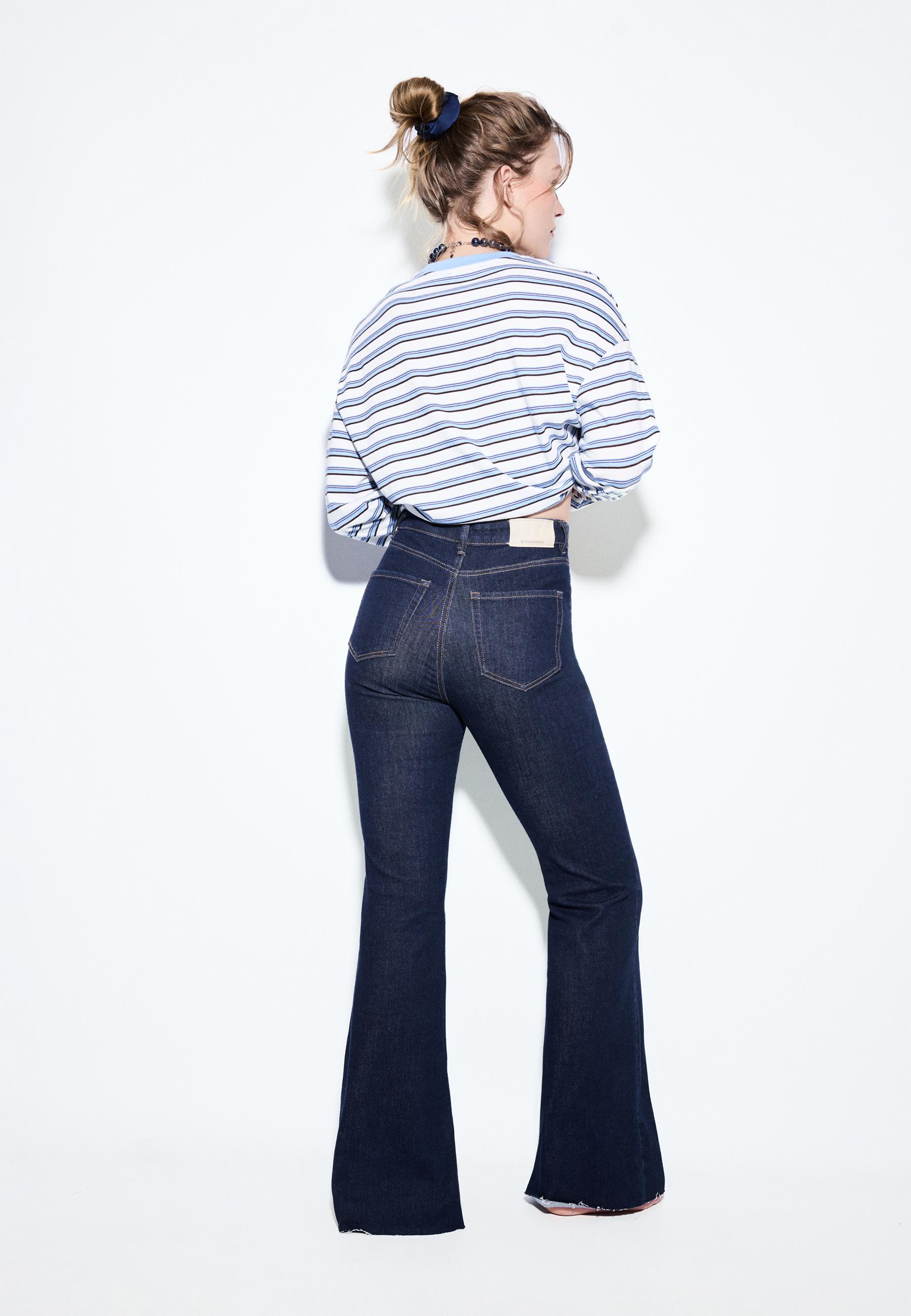 D74 yırtmaçlı çan paça jean - Görsel 5