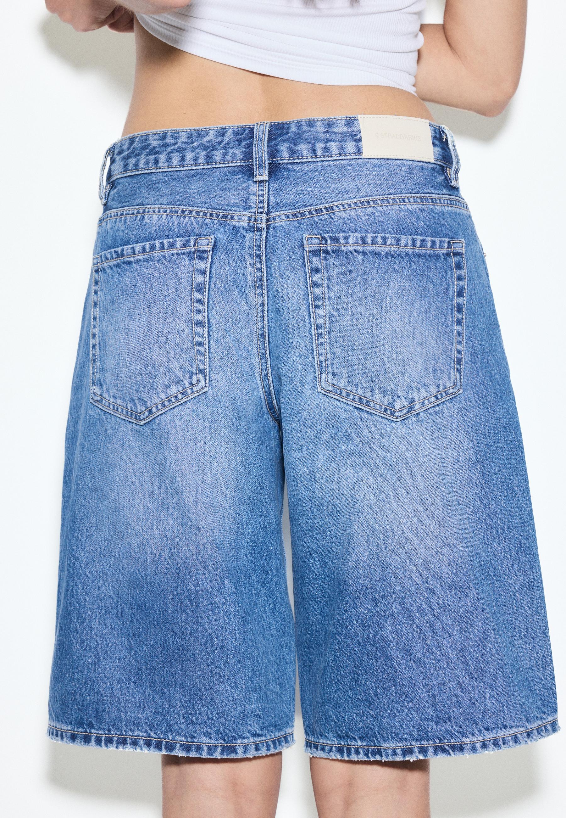 Baggy denim Bermuda shorts — MEDIUM DENIM WASH